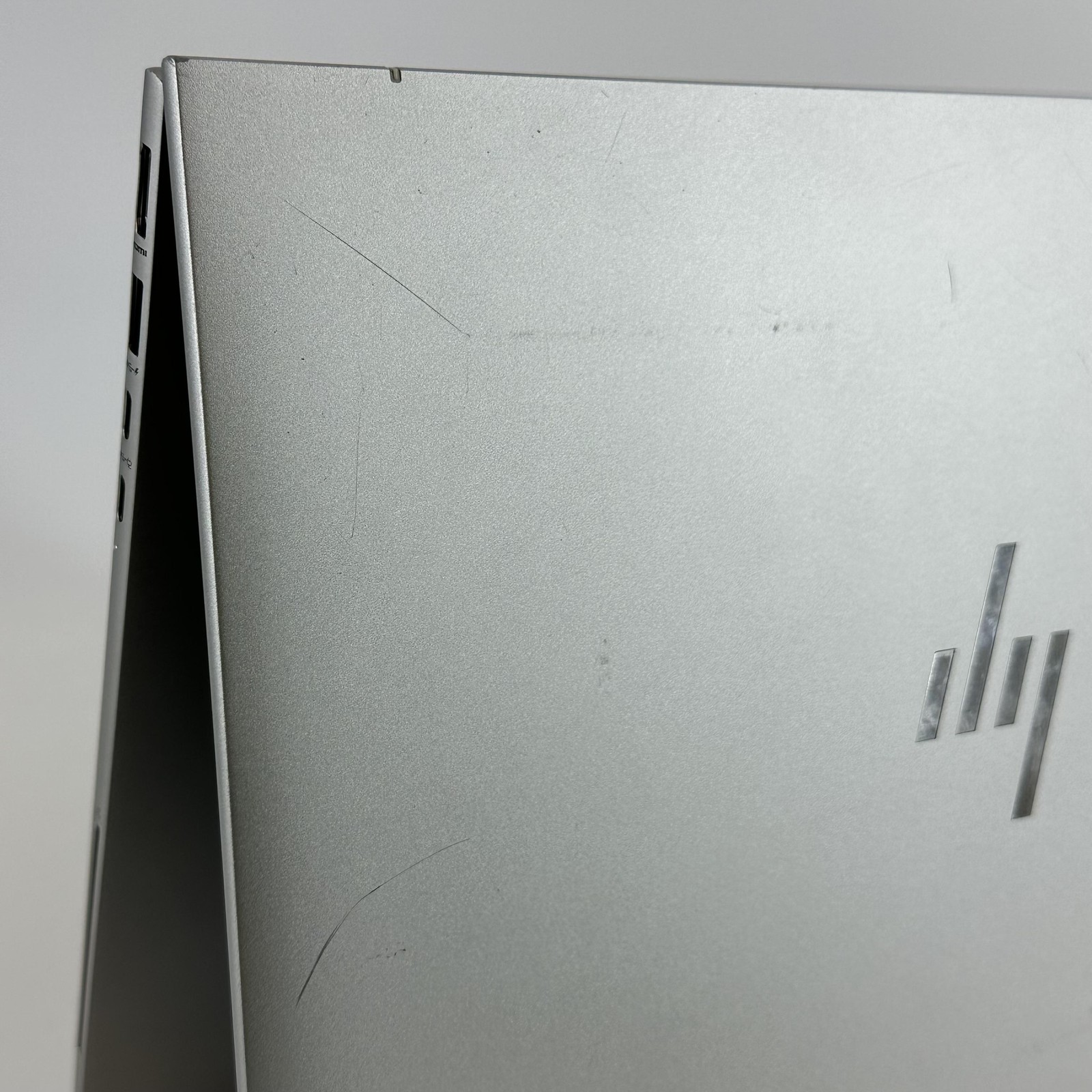 HP Elitebook 845 G9 14 FHD+ 3.2 GHz Ryzen 7 PRO 6850HS 8GB 512GB SSD Very Good