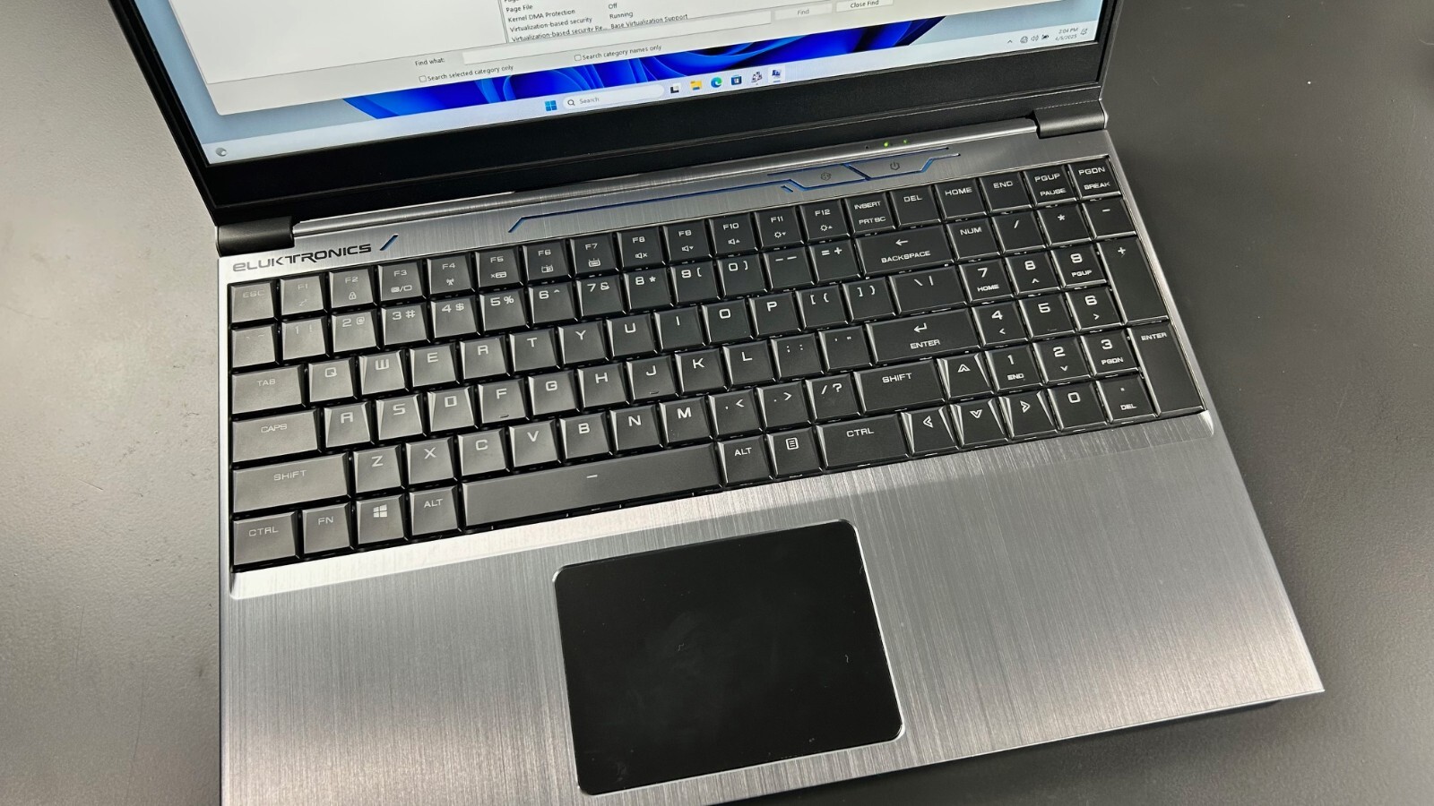 Eluktronics MECH 15 G1Rx gaming laptop. i7 8750H RTX 2070 Max-Q, FHD 144Hz W 11