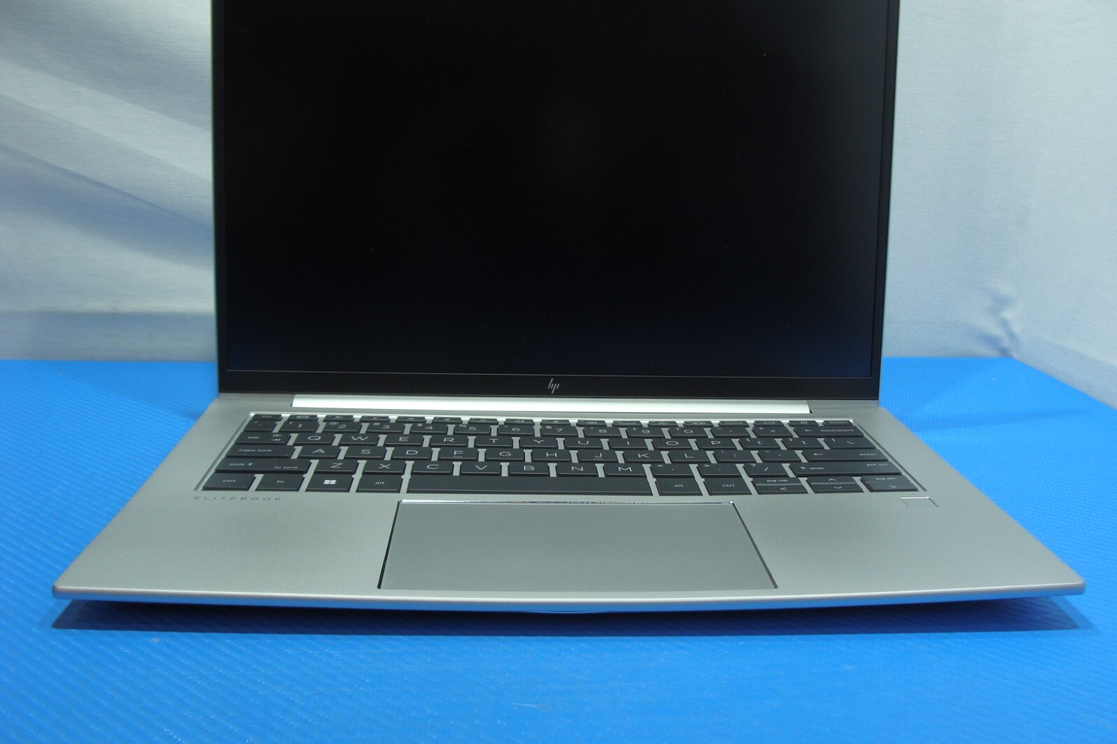 HP EliteBook 845 G10 laptop 14″FHD+AMD Ryzen 5 PRO 16GB 256GB WRTY2027 11 cycles