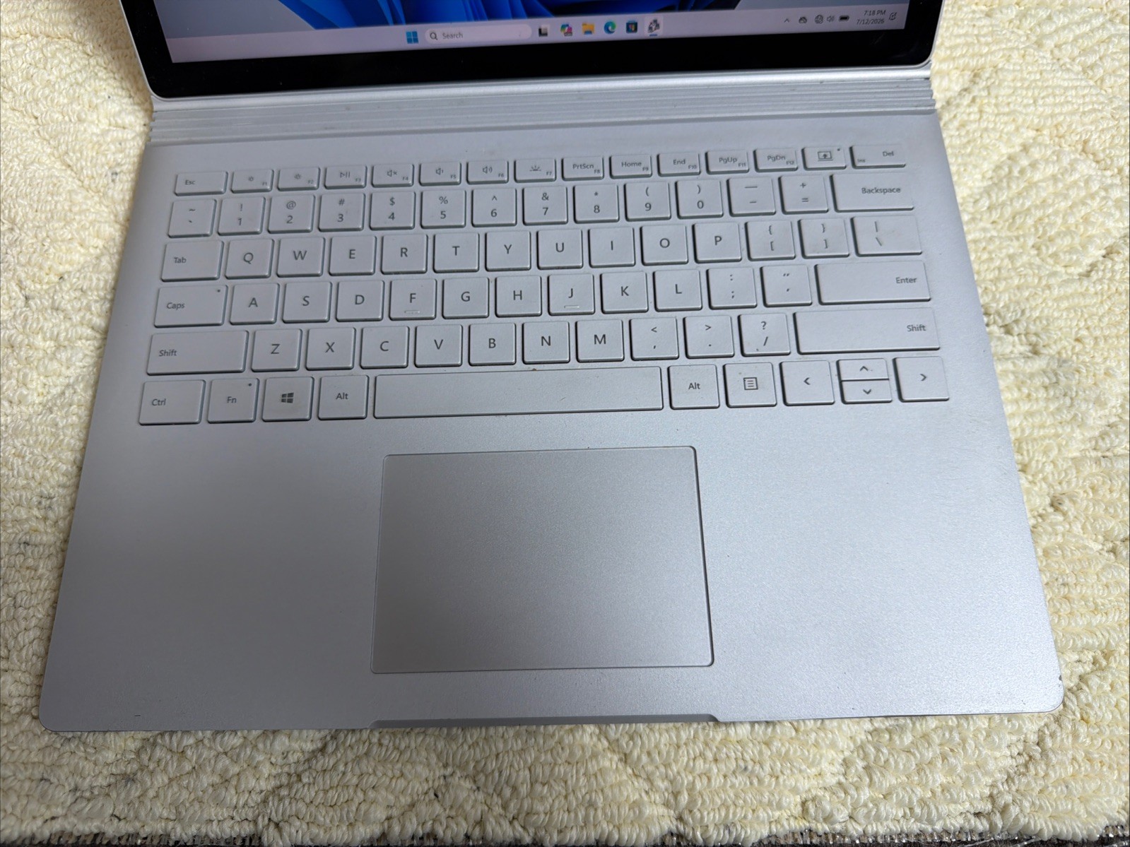 Microsoft Surface Book 2 1832 13.5″ i7-8650U 1.9GHz 8GB RAM 256GB SSD