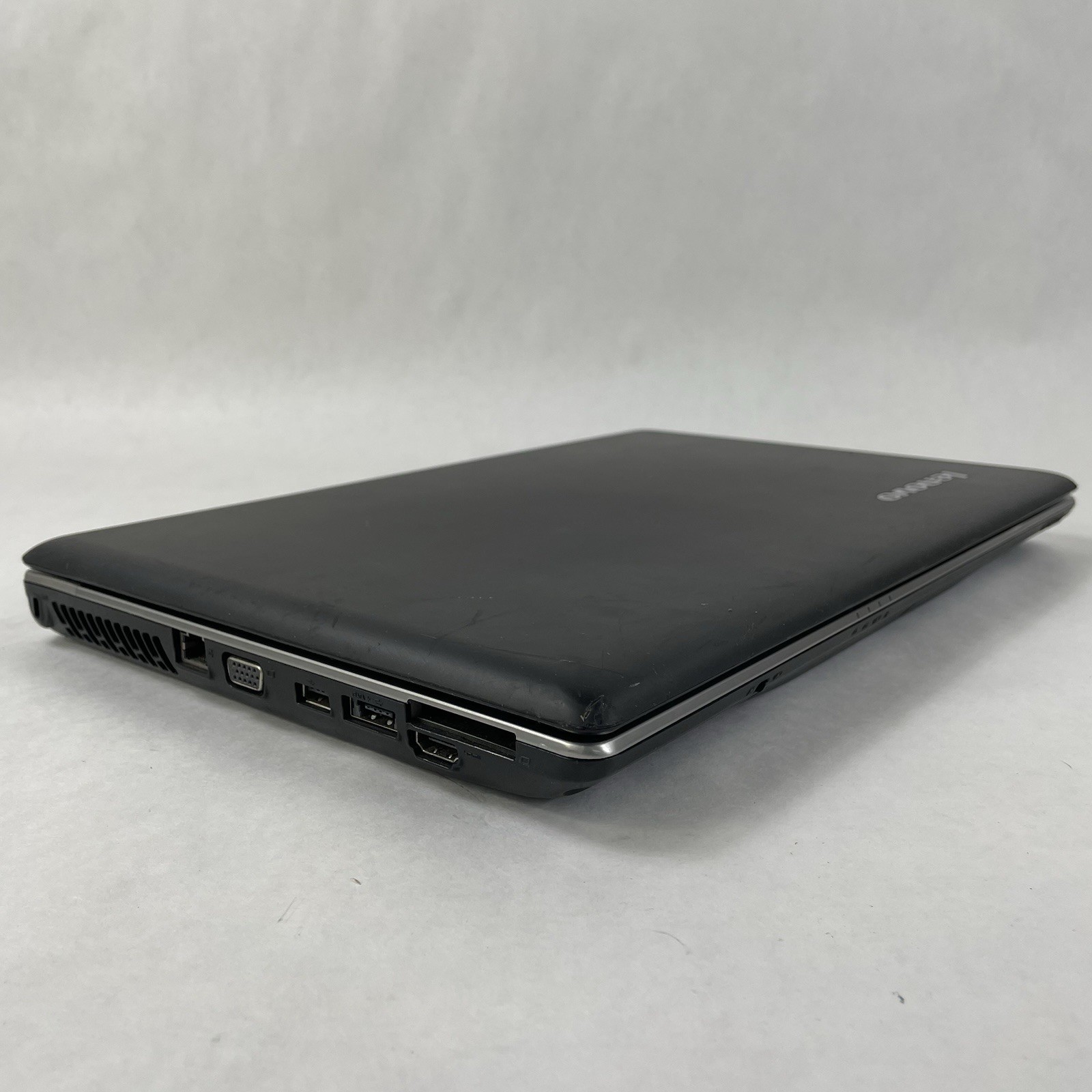 Lenovo IdeaPad Z565 15.6″ AMD Phenom 2 N660 3.0GHz 4GB RAM No SSD/OS/AC/Battery
