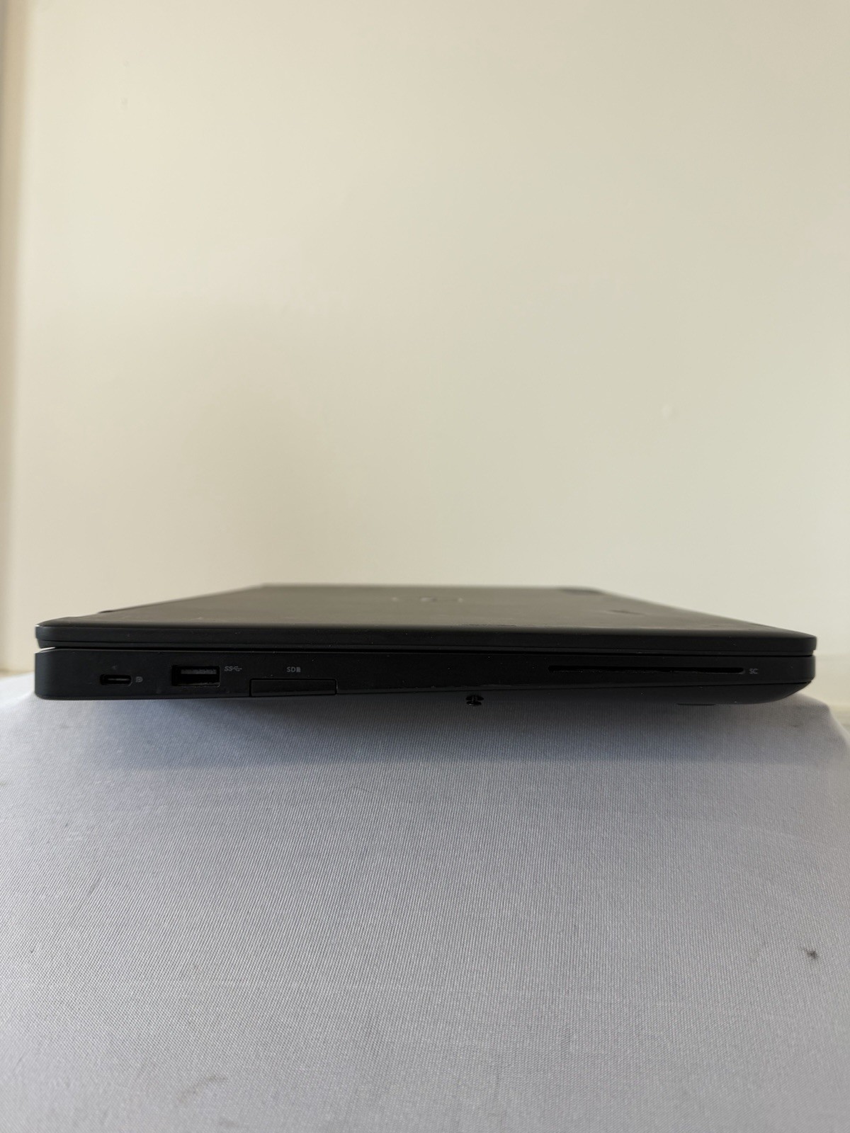Dell Latitude 5480 Laptop – Good Screen – Intel i5-6300U – RAM 16 GB – Read Des