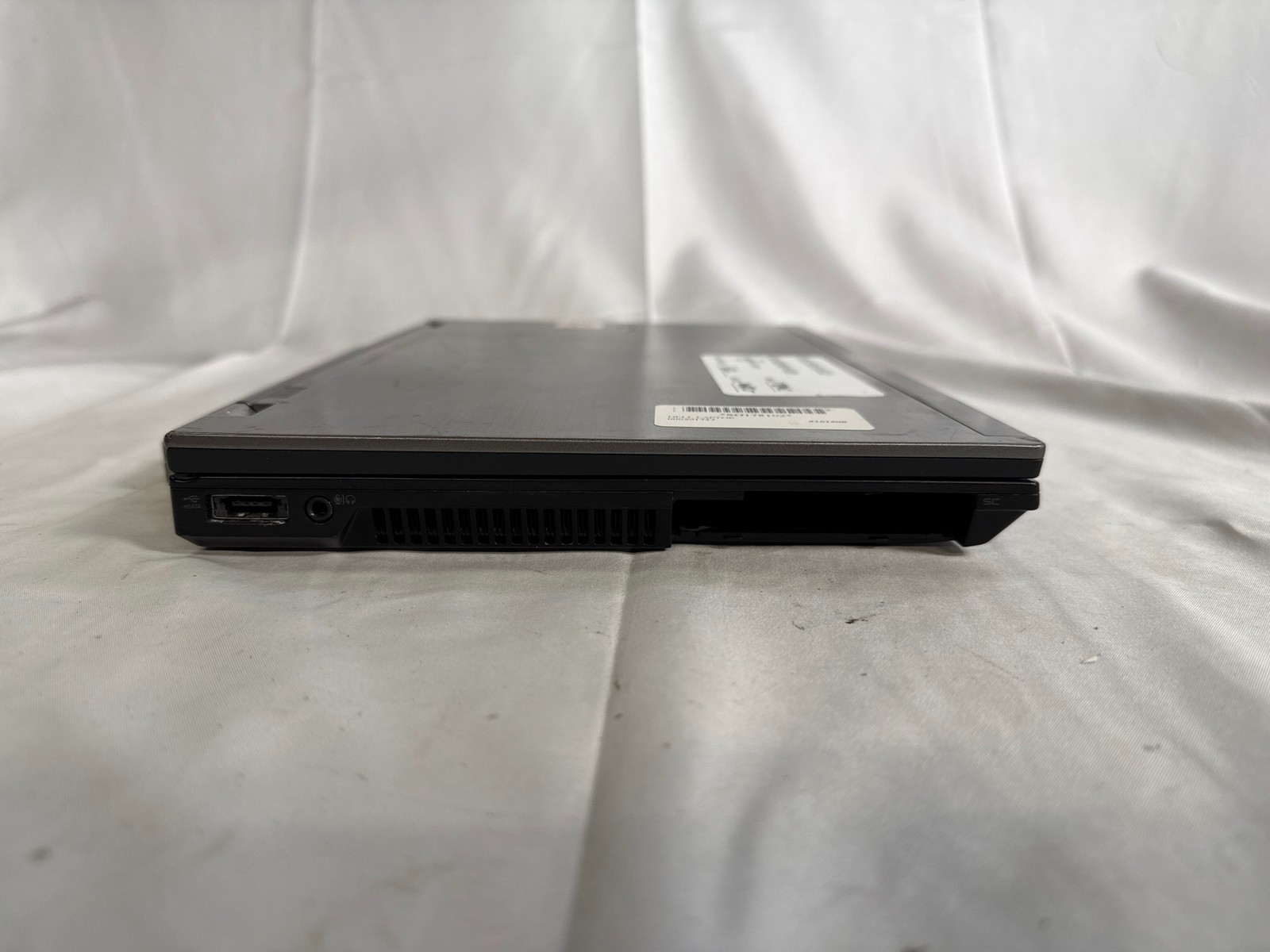 Dell Latitude E4310 13.3″ i5-580M 2.67GHz 4GB No Drive
