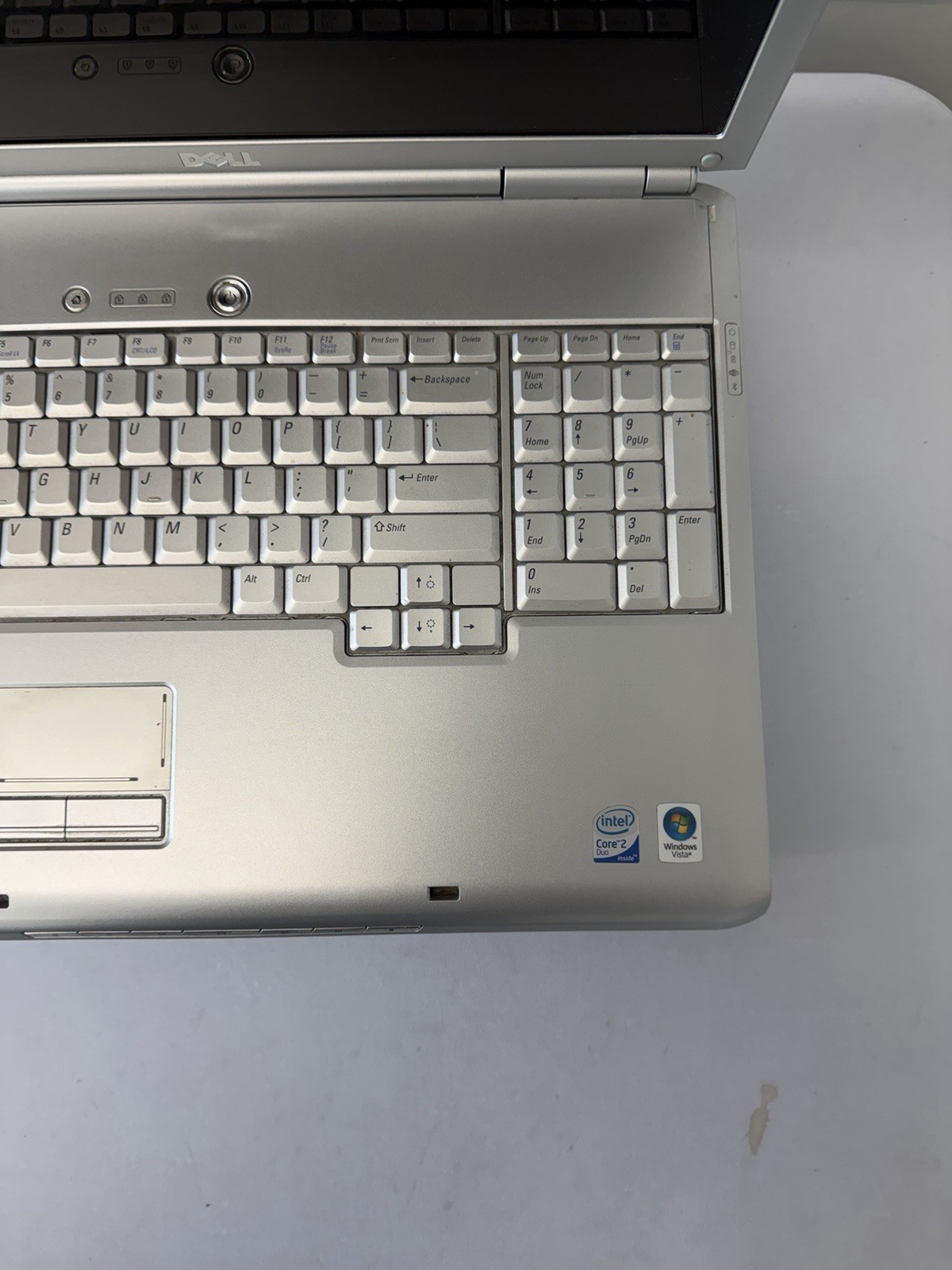Dell Inspiron 1720 Laptop – Good Screen – Intel Duo 06FD – Read Des