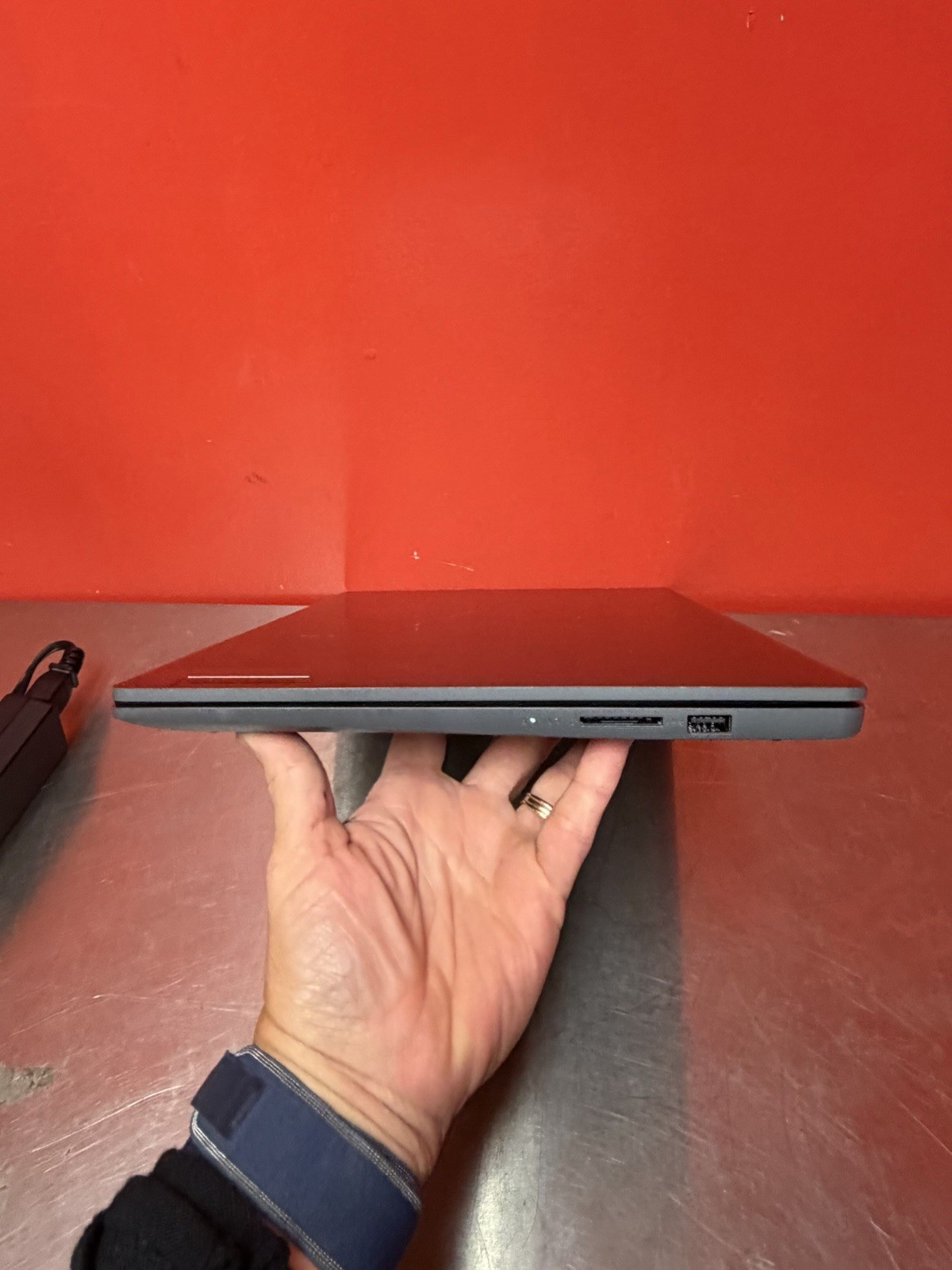 LENOVO 82X700EDUS IdeaPad Slim 3 15IRU8 15.6″ FHD i5-1334U 1.3GHz