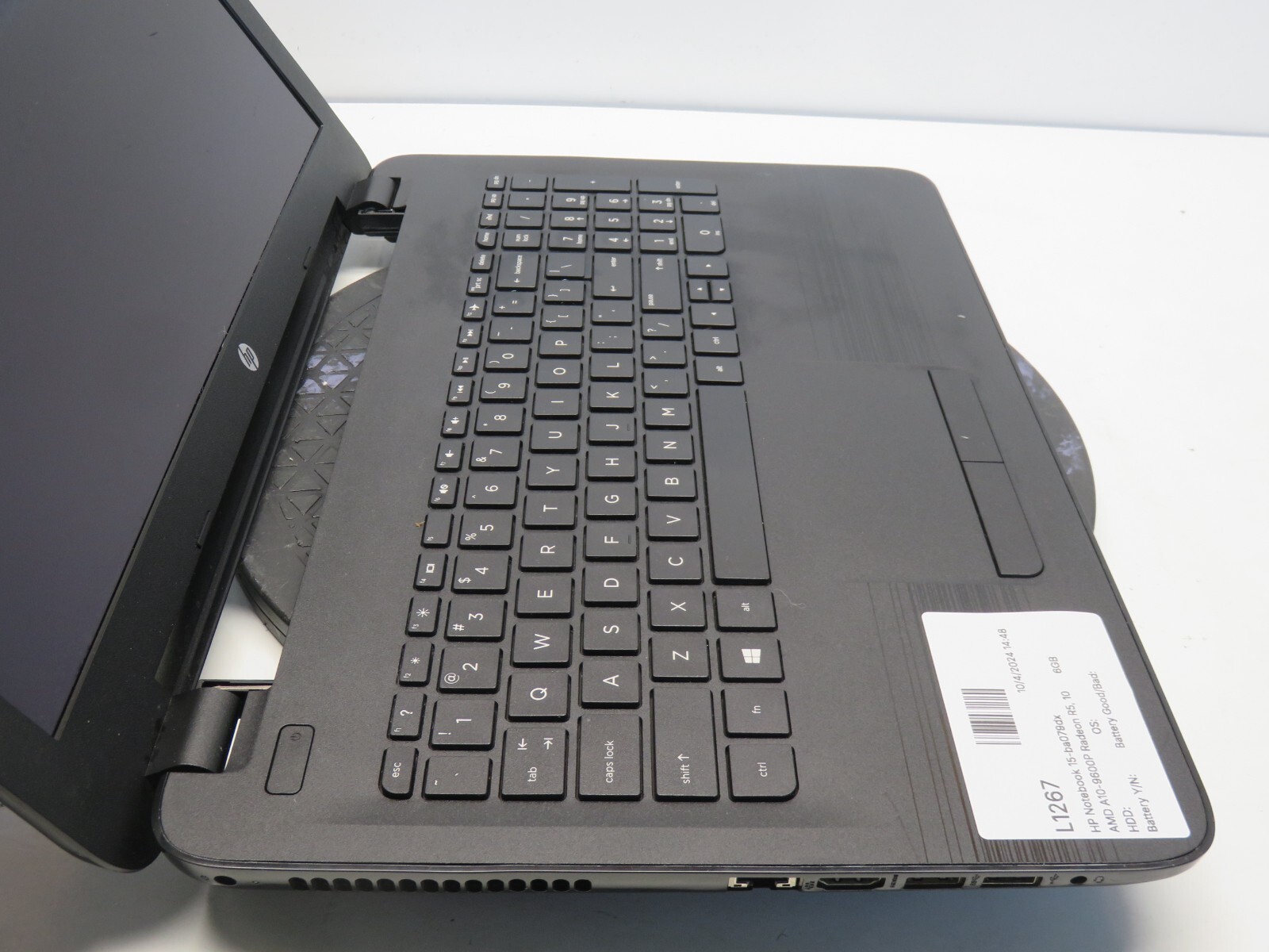 HP Notebook 15-ba079dx AMD A10-9600P Radeon R5 2.4 GHz 6GB NO HDD No Batt