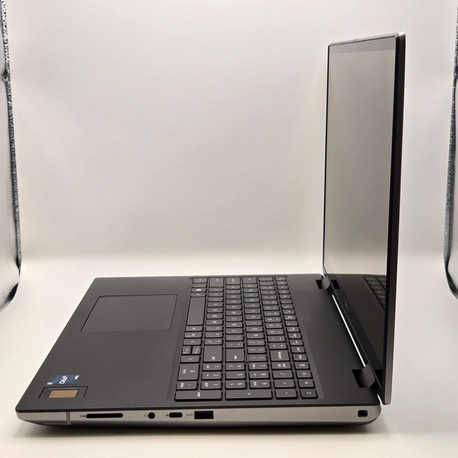 Dell Precision 7680 16″ Touch Laptop Core i9 vPro 13th Gen 32GB 1TB RTX 4000 Ada