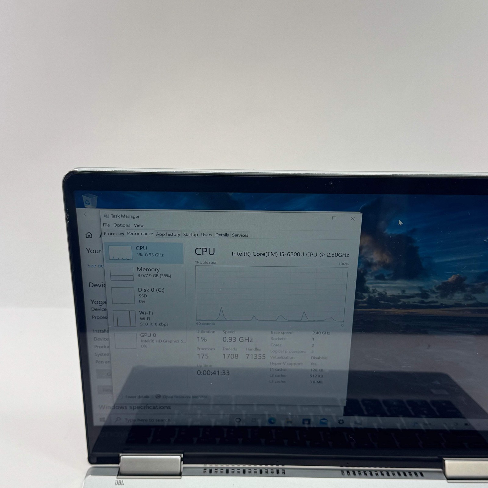 Lenovo Yoga 710 80TY 14″ i5-6200U 2.4GHz 8GB RAM 240GB SSD