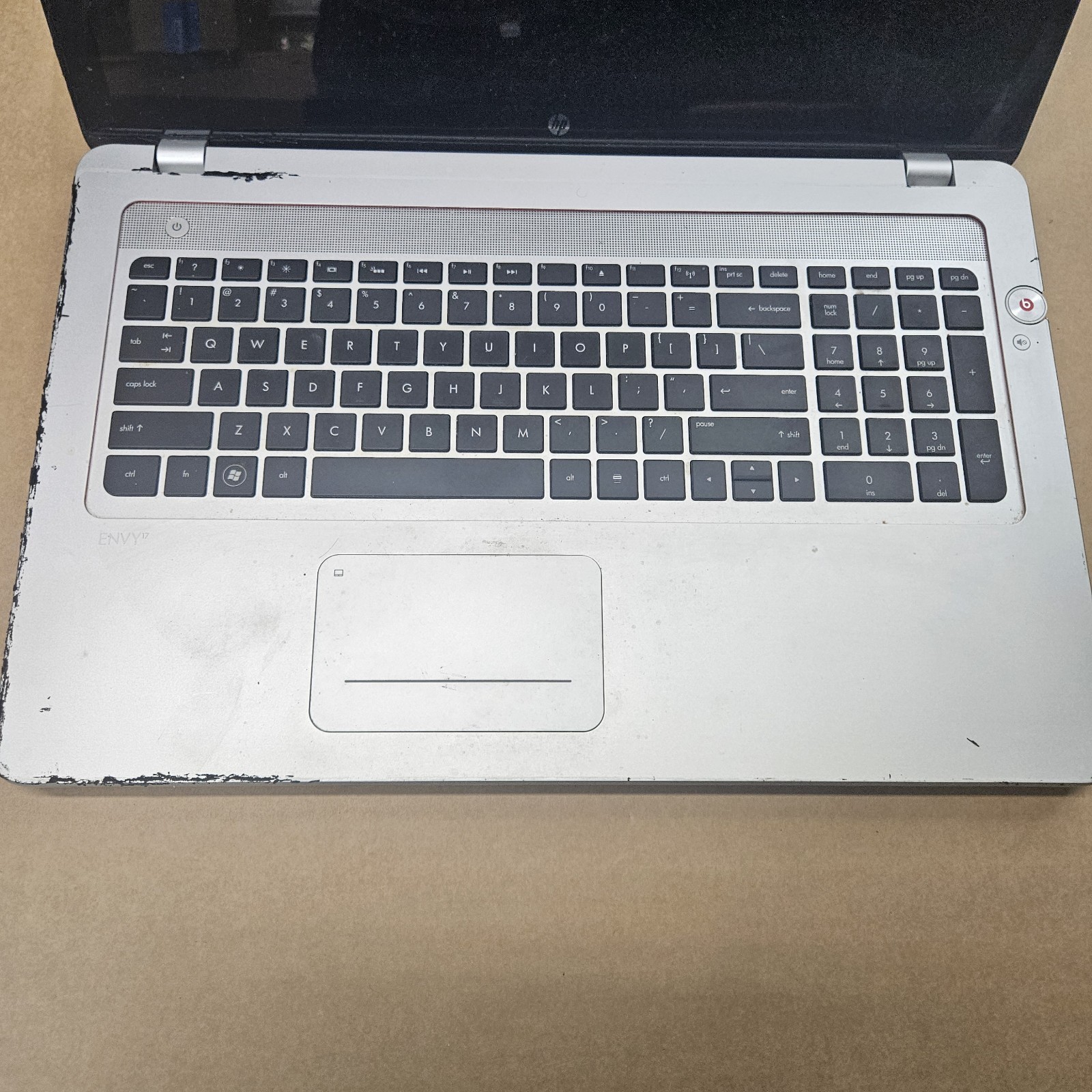 HP Envy 17 3000 Series 17.3″ Laptop Beats Audio NO RAM NO HDD / FOR PARTS