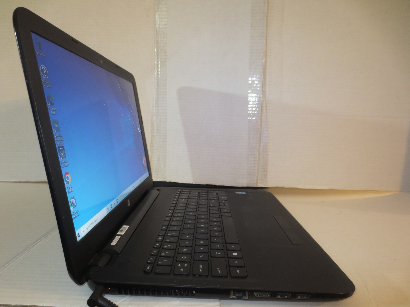 HP 15-AC121DX TOUCH COREi35010U@2.10GHz 6GB RAM 500GB HDD WIN 10