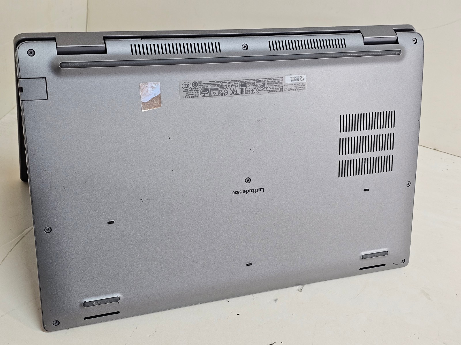 Dell Latitude 5520 Laptop – 2.6 GHz i5-1145G7 16GB 512GB 15.6″ Touchscreen SP35