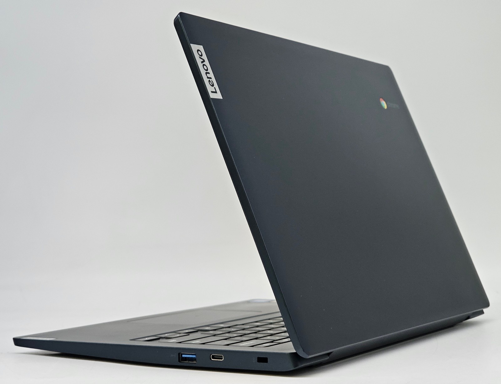 Lenovo IdeaPad 3 14IGL05 – 14″ Chromebook – Intel Celeron N4020 4GB RAM 64GB SSD