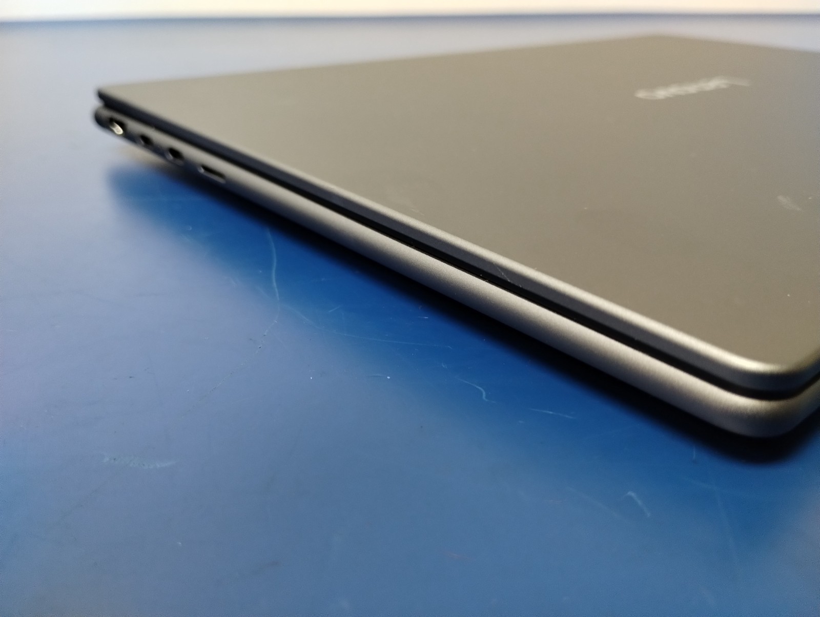 Lenovo Slim 7 14ILL10, Intel Core Ultra 7 258V, 2.20 GHz, 32 GB RAM, 1 TB NVMe