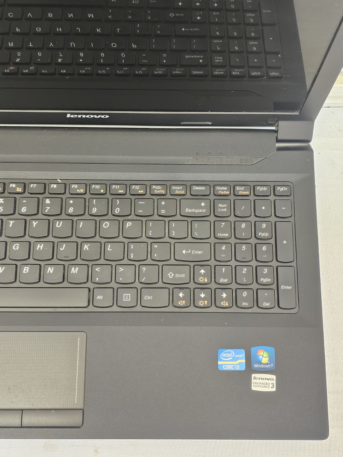 Lenovo B590 Laptop – Intel i3-3110m – 4GB RAM – 500GB HDD – Windows 10