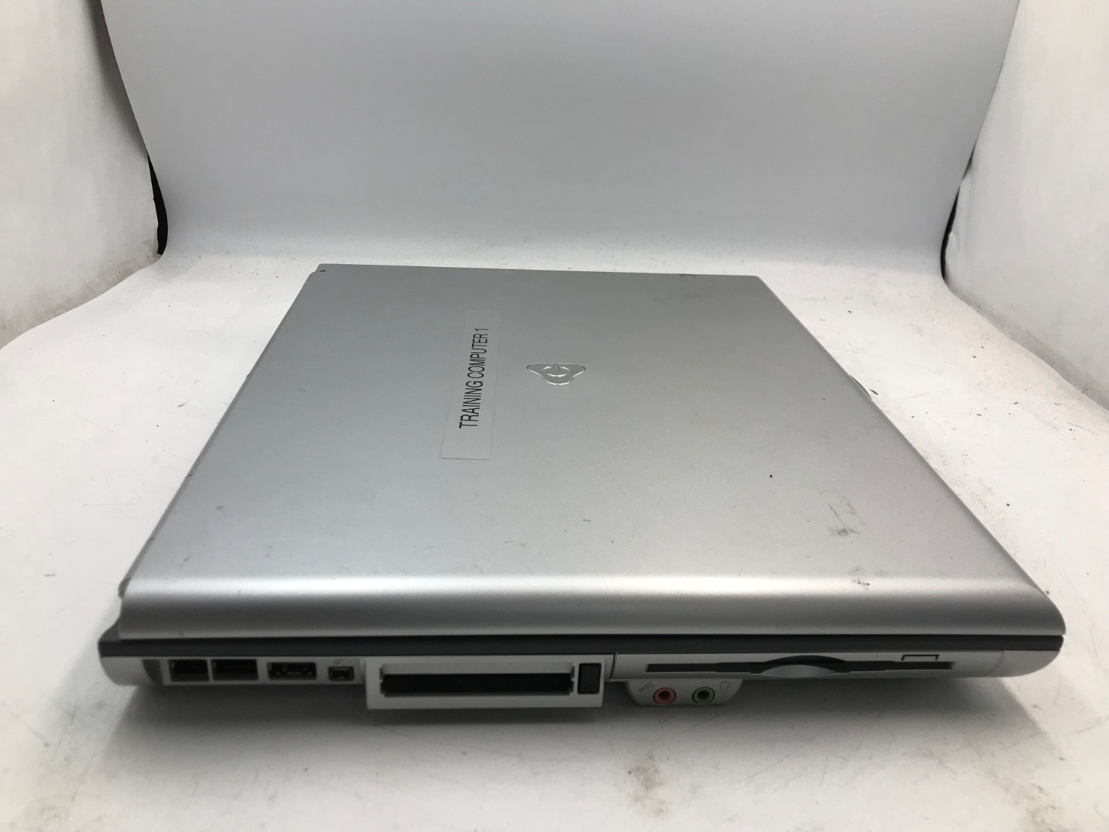Gateway 400SD4 Intel Pentium 4 14″ 1024×768 Laptop 512Mb RAM No HDD -MZ