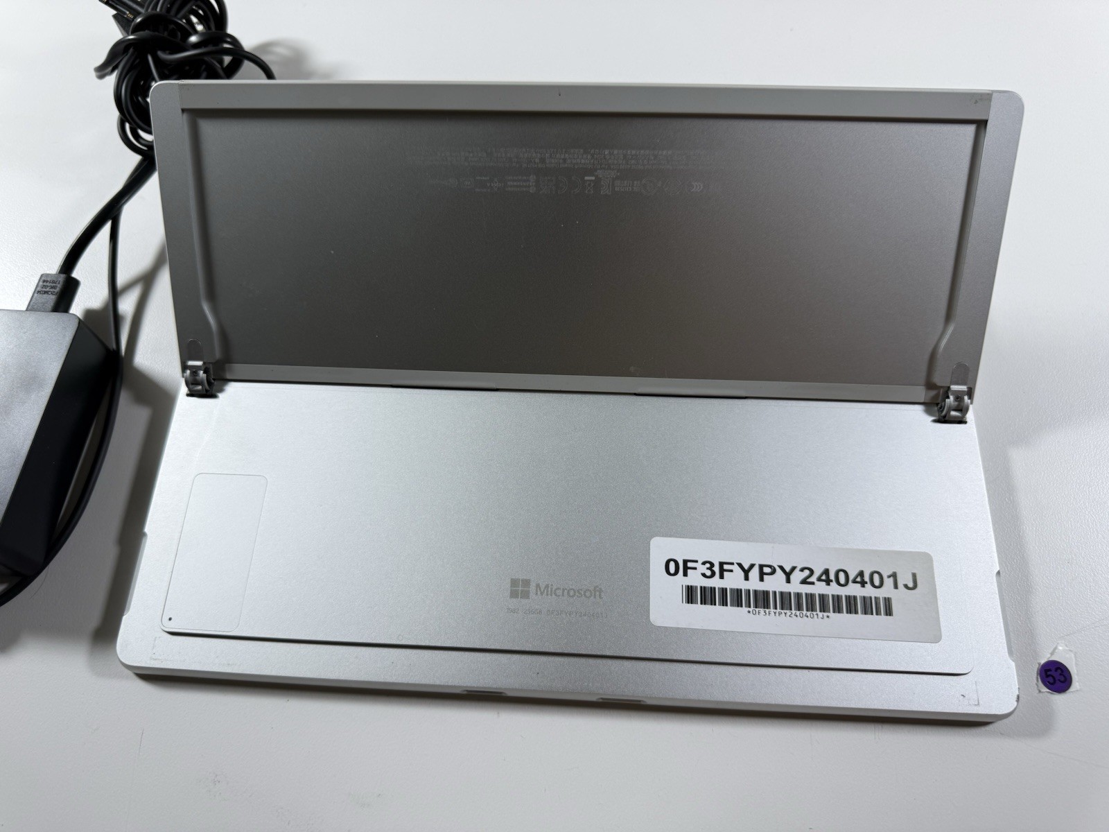 Microsoft Surface Pro 8 (1982) i5-1145G7 – 16GB RAM – 256GB 120Hz – Win 11 Pro