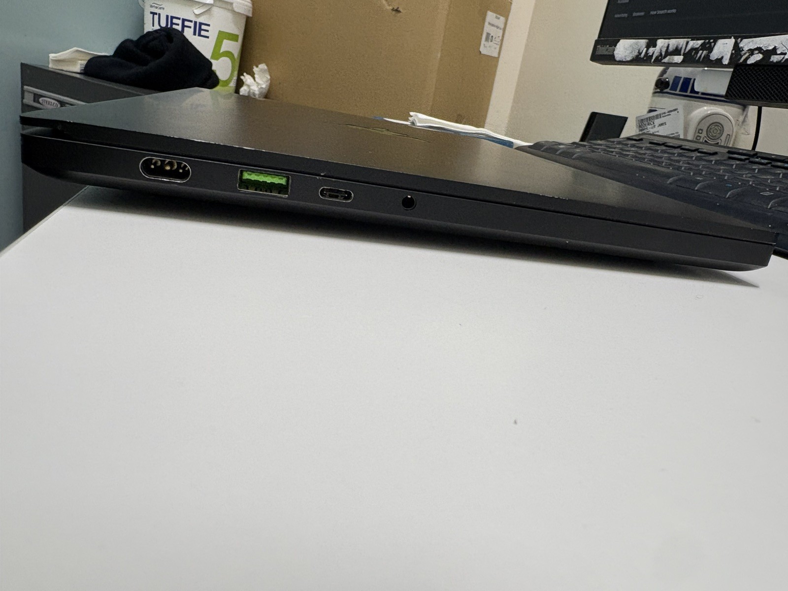 Razer Blade 14 1TB AMD Ryzen 9 5900HX Radeon Graphics 16GB Ram RZ09-0370 Laptop