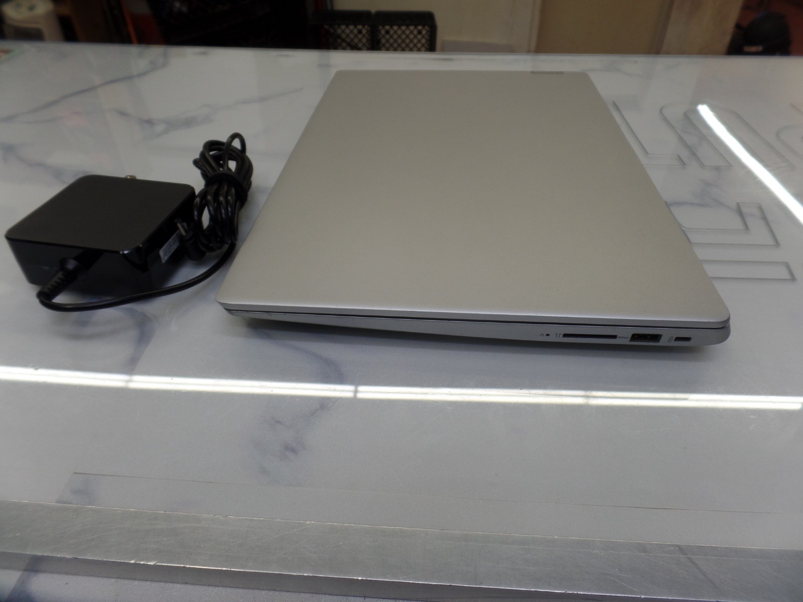 Lenovo IdeaPad 330S-15IKB 81F5 128GB SSD 8GB i5-8250U Win10 Backlit KB Laptop