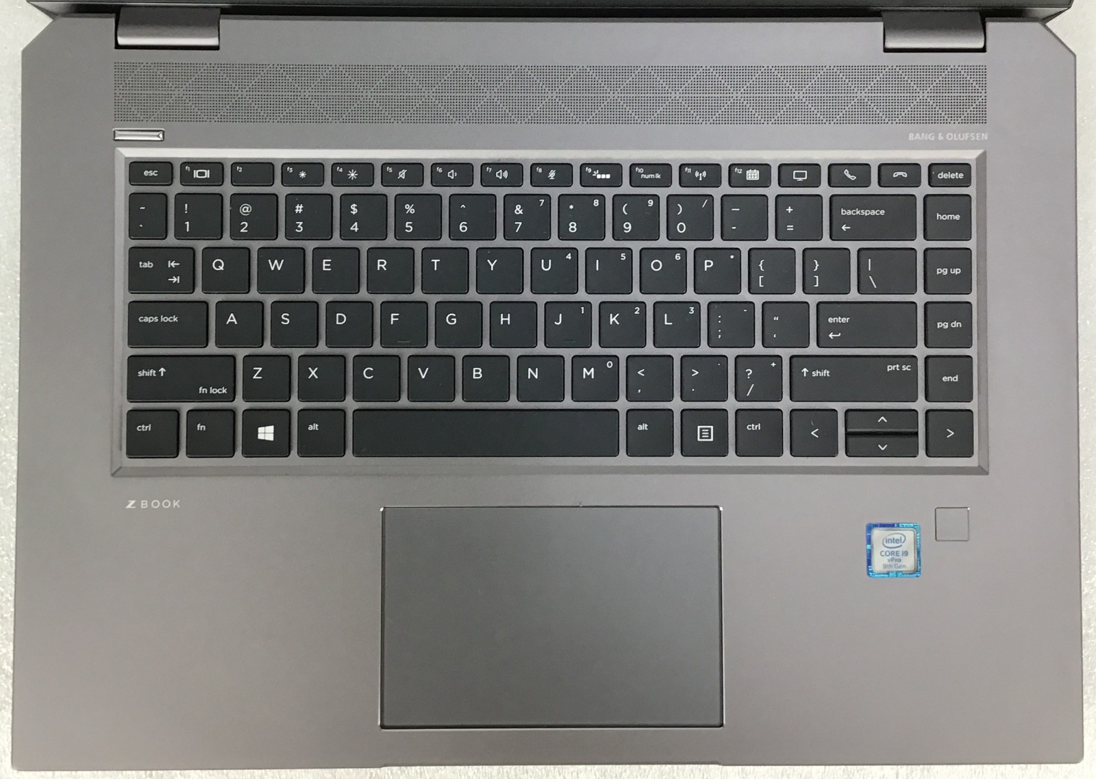 HP ZBook Studio G5 15.6″ I9-9880H 2.3 GHz 32GB 512GB NVIDIA QUADRO P1000 11 Pro