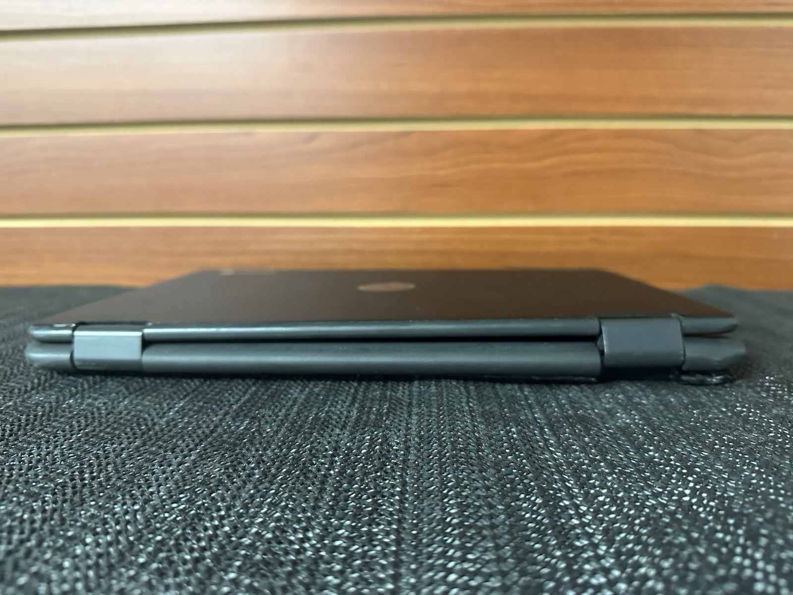 Dell Chromebook Touchscreen laptop w/charger *READ DESCRIPTION