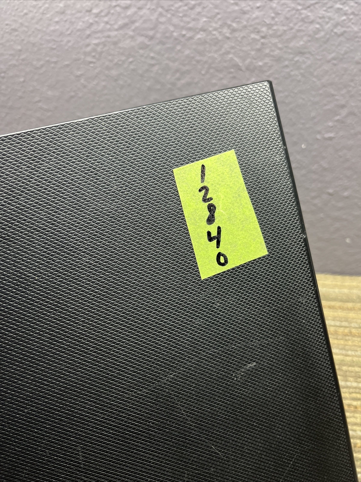 Dell Inspiron 3542 15.6″ / Intel Core i3 UNKNOWN SPECS / Cracked 12840