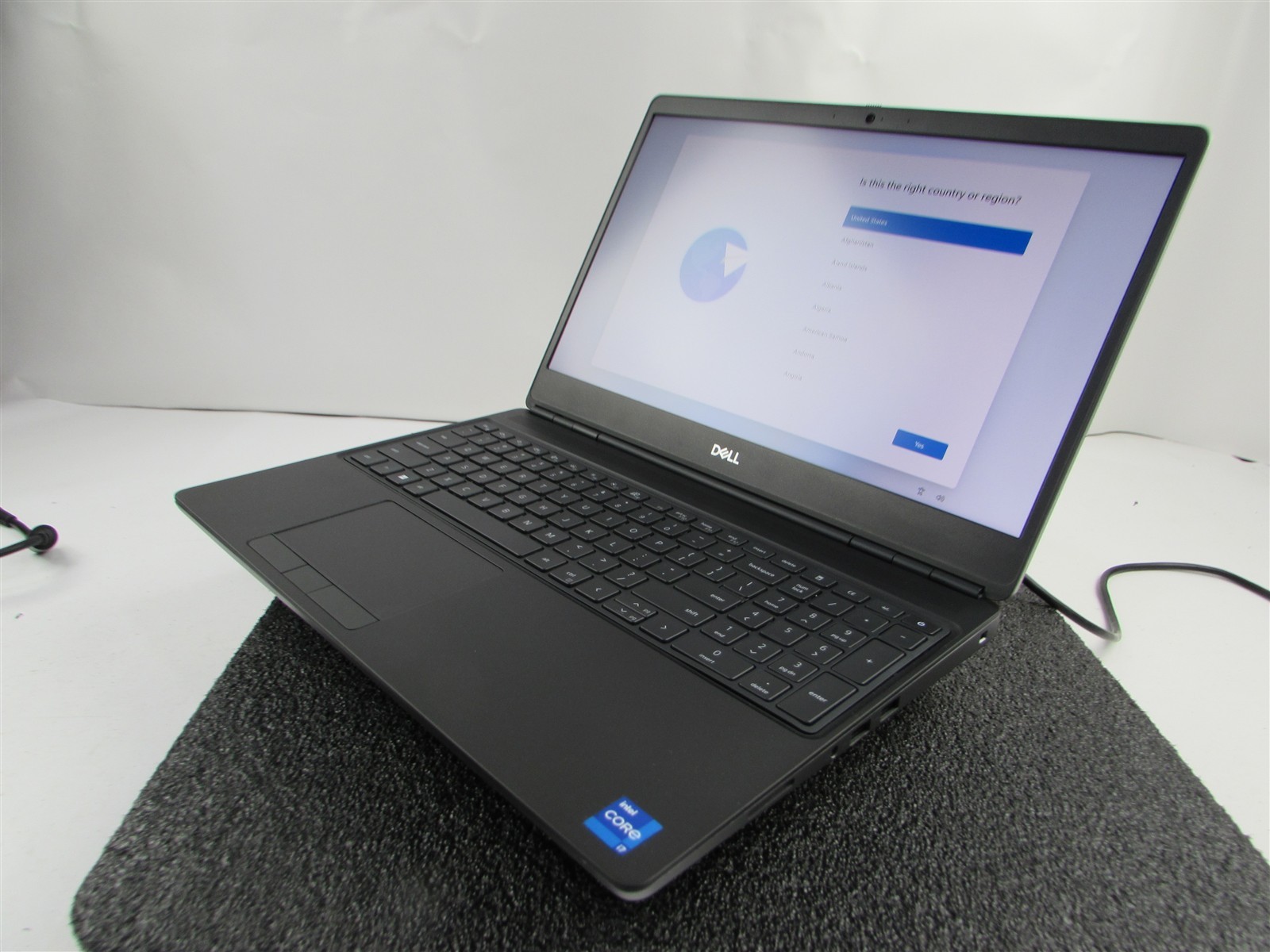 DELL PRECISION 7560 1920X1080 FHD I7-11850H 1TB 32GB RAM RTX A3000 WIN 11 NO BAT