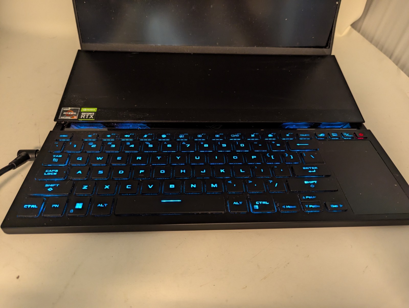 Asus ROG Zephyrus Duo 16 GX650R – RYZEN 9 6900HX RTX 3070 Ti Parts Repair Only