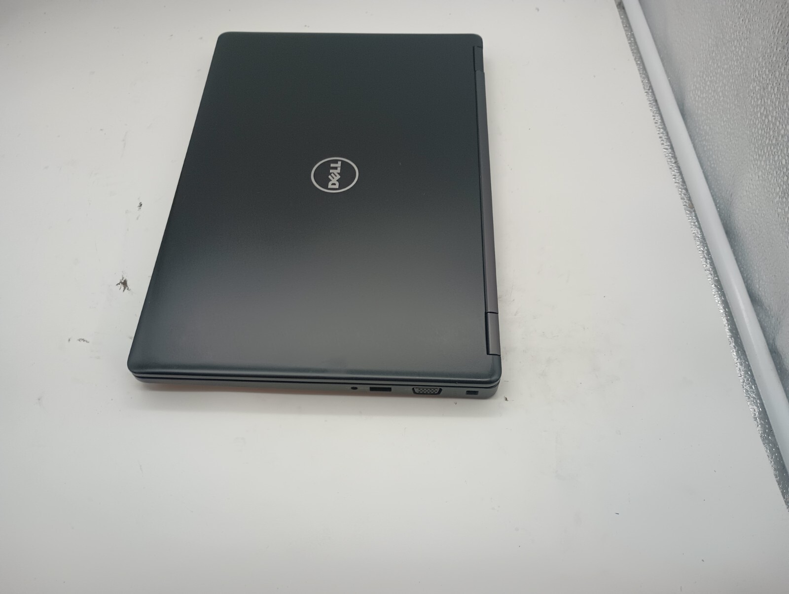 8146 Latitude5480 w/charger. (No webcam!!)i5 6th gen.8GB.128GB SSD.14″.W11.