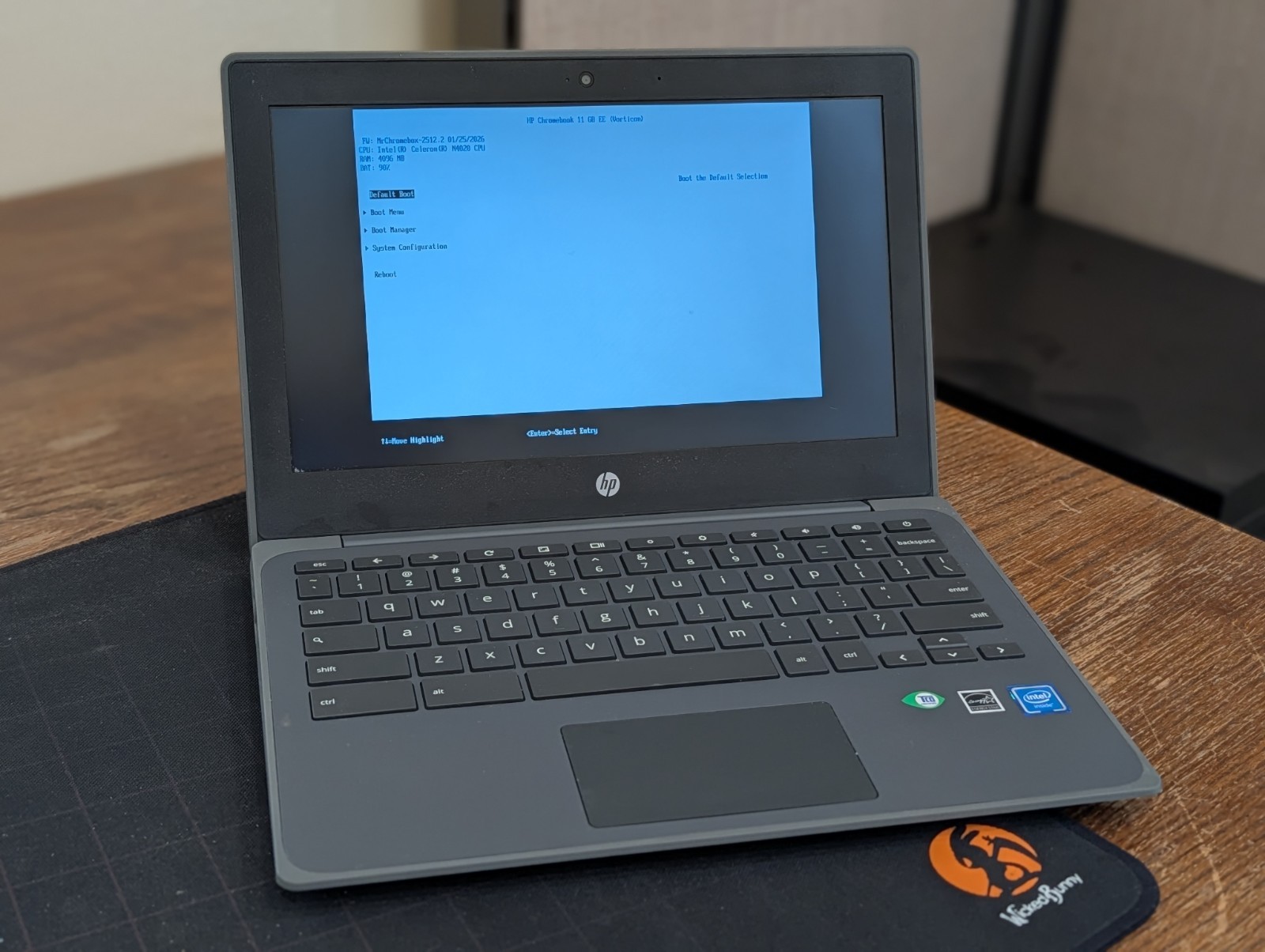 HP ChromeBook 11 G8 EE Laptop With Linux Mint