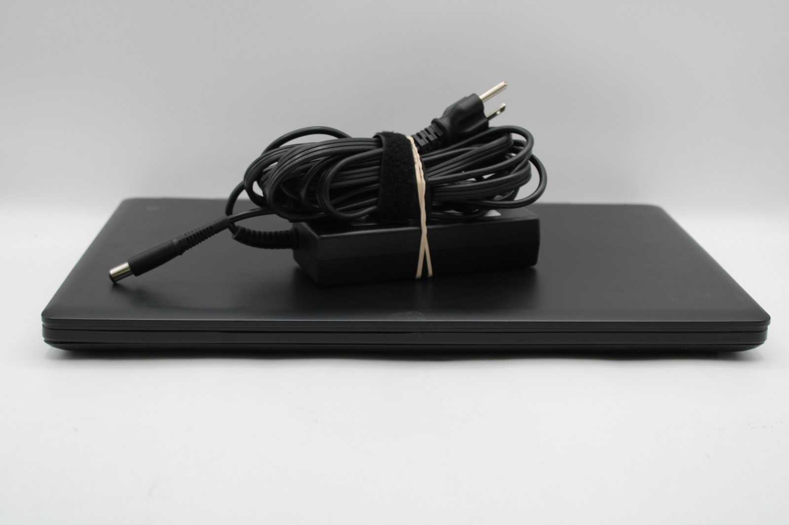 Dell Latitude 5590 _ i7-8650U @ 1.9 GHz _ 16GB RAM _ 256GB SSD _ No OS *READ