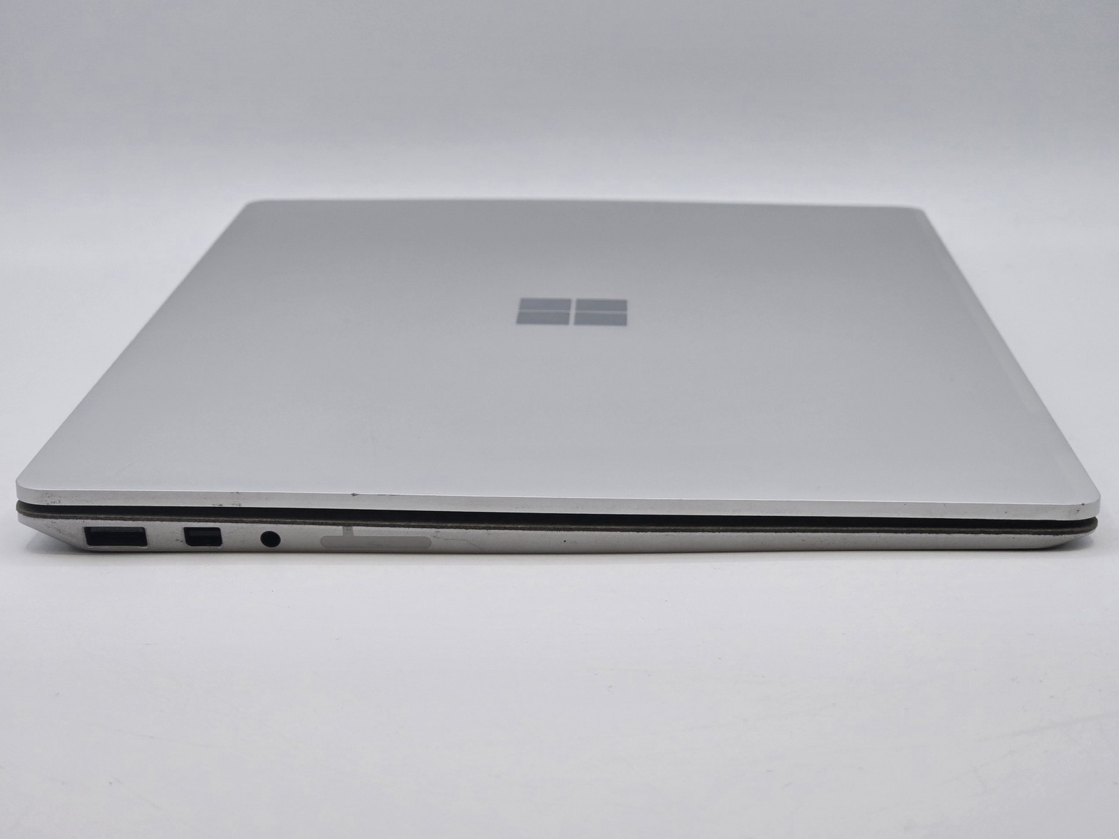 Microsoft Surface Laptop 13″ 2256 x 1504 I7-8650U 512GB SSD 16GB W11P *READ*