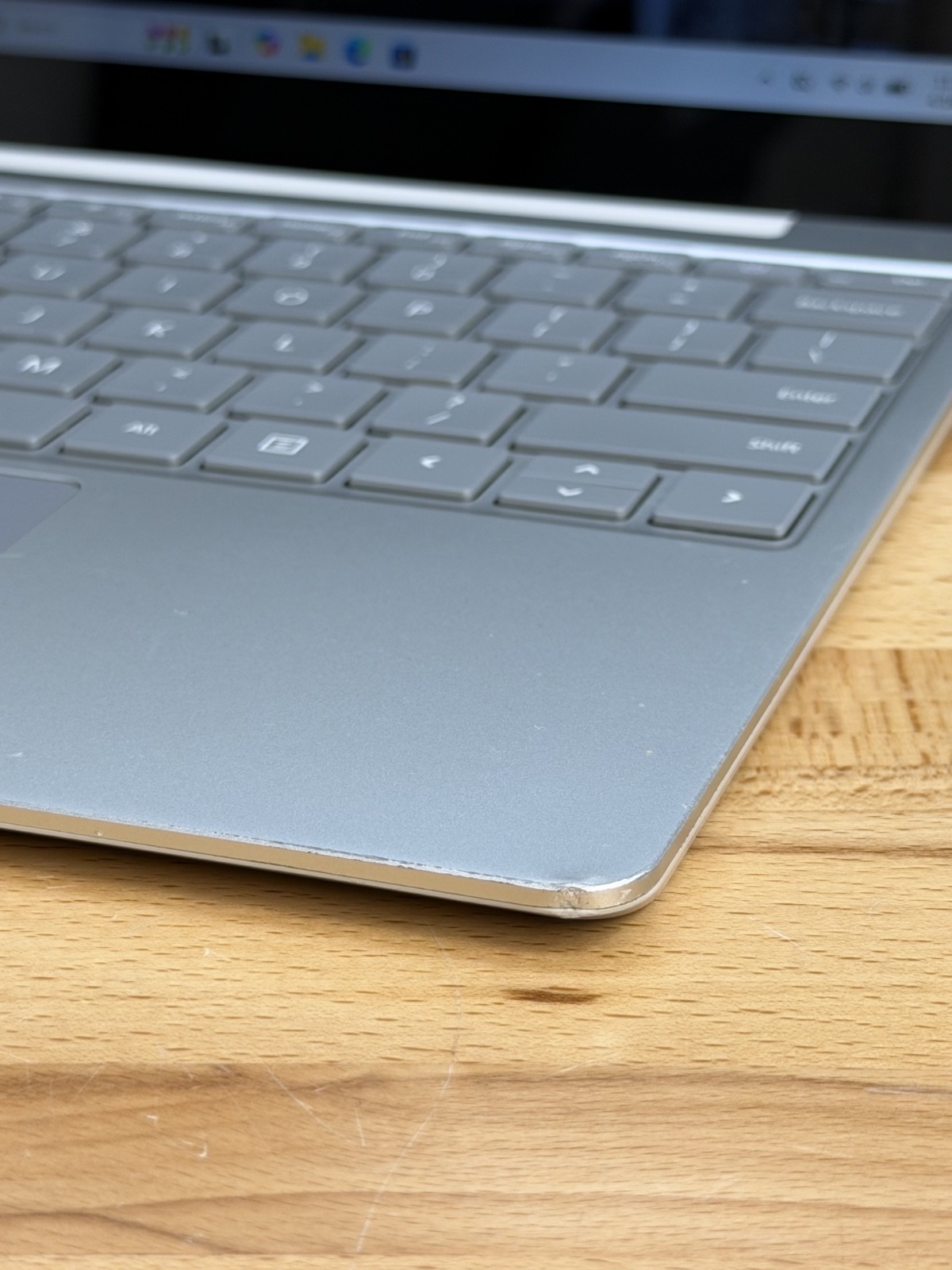 Microsoft Surface Laptop Go 1st Gen 1943 12.4″ i5-1035G1 1.0GHz 8GB RAM 128GB