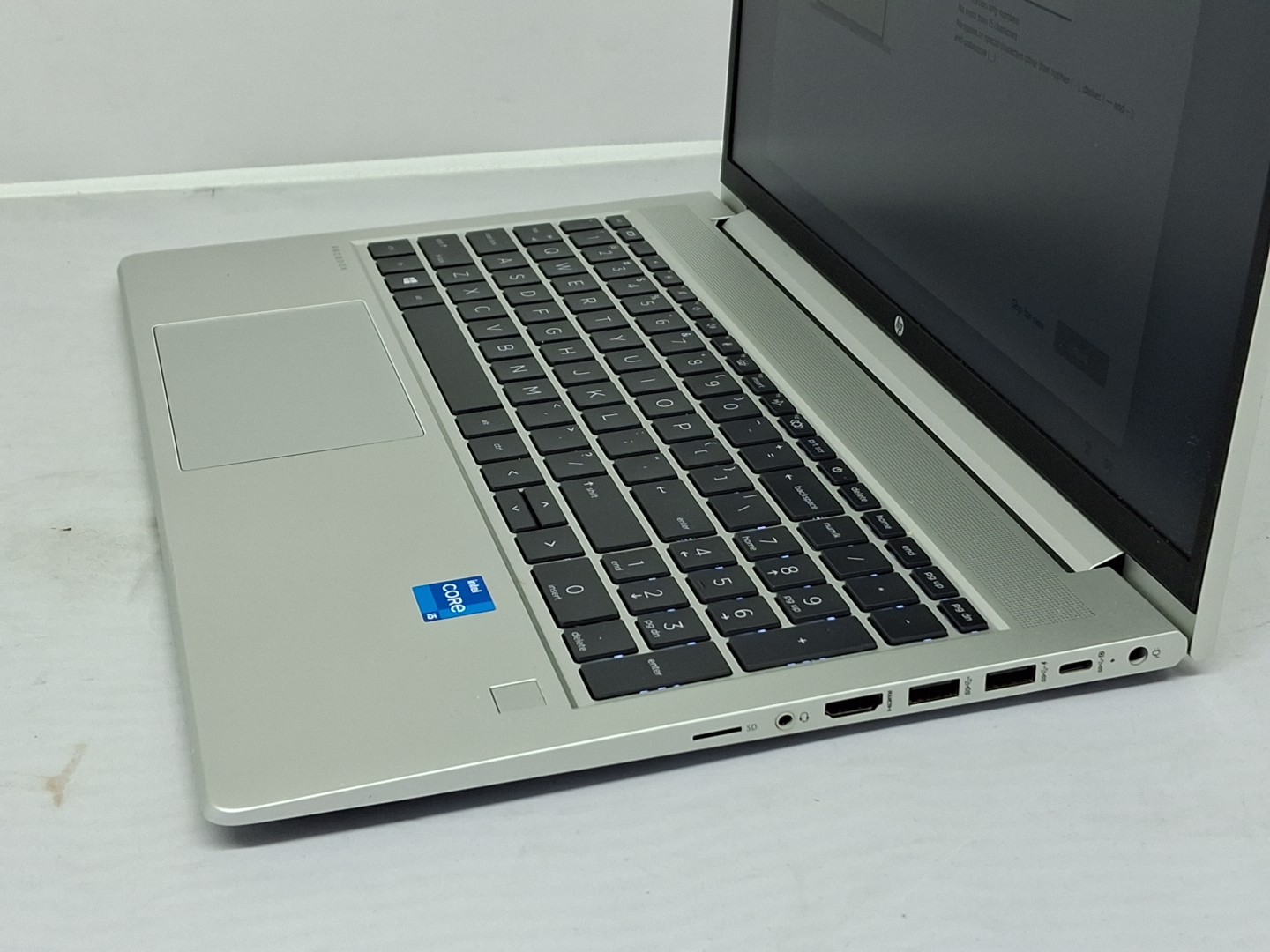 HP ProBook 450 G8 15.6″ – i5-1135G7, 8GB, 256GB – Windows 11