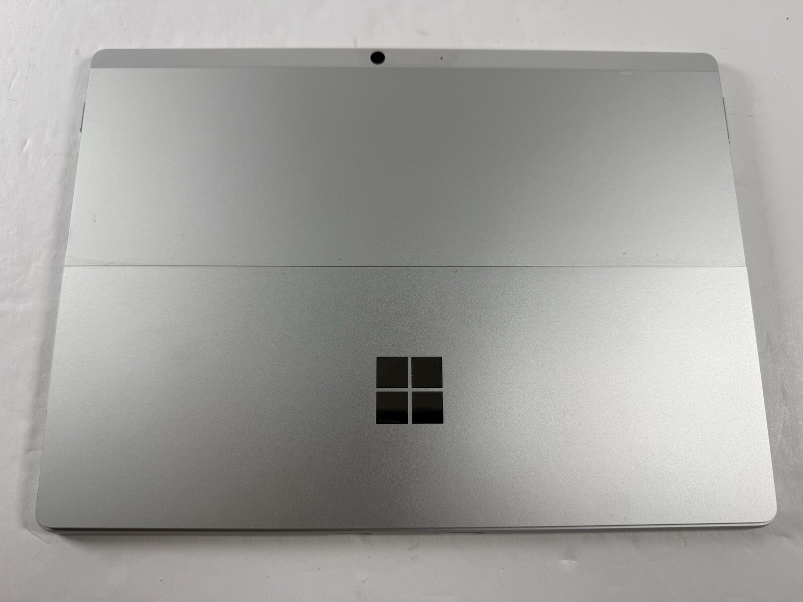 Microsoft Surface Pro 8 (1982) i5-1145G7 – 16GB RAM – 256GB 120Hz – Win 11 Pro