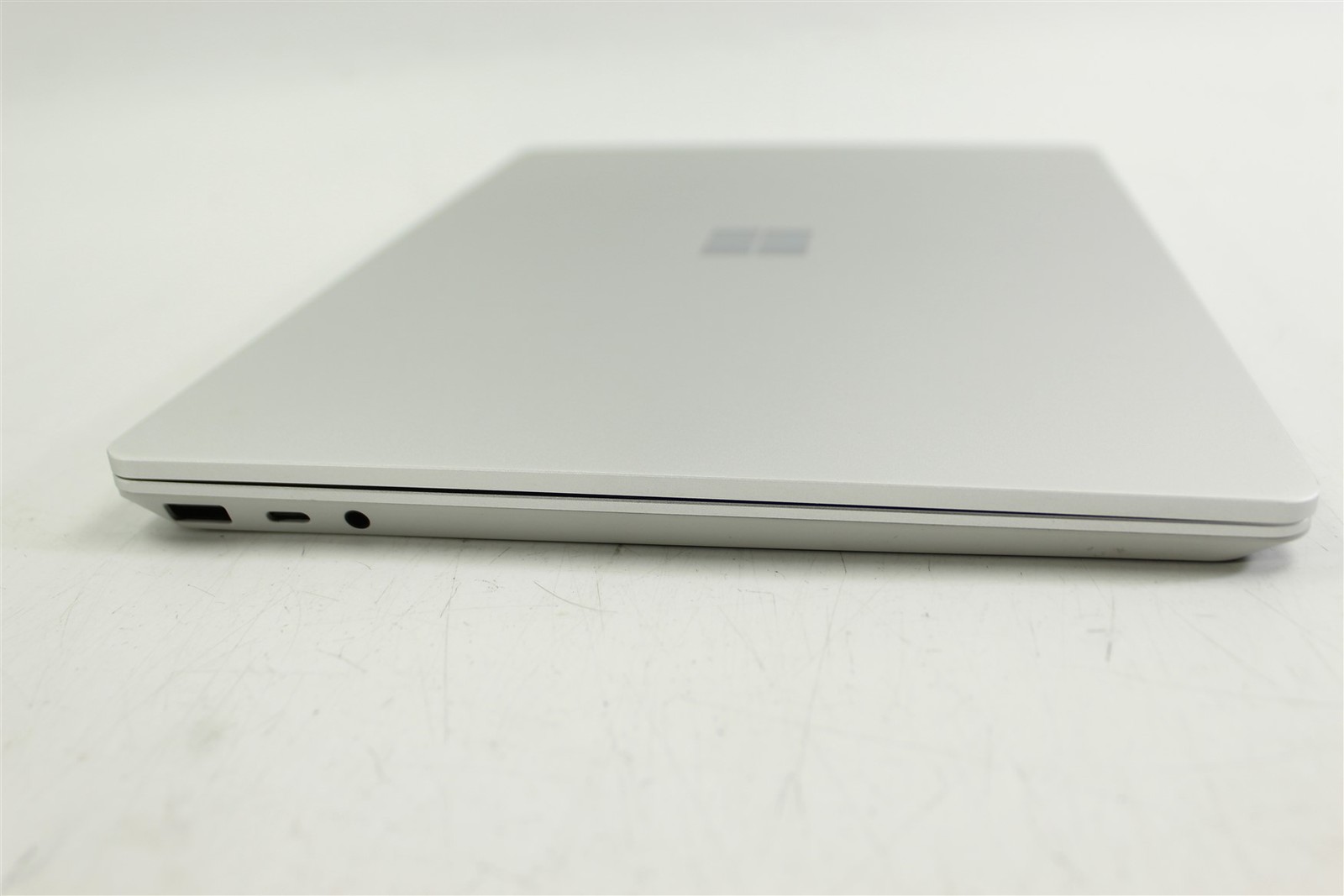 Microsoft Surface Laptop Go 2 2013 12.4″ i5-1135G7 256GB SSD 16GB RAM W11H