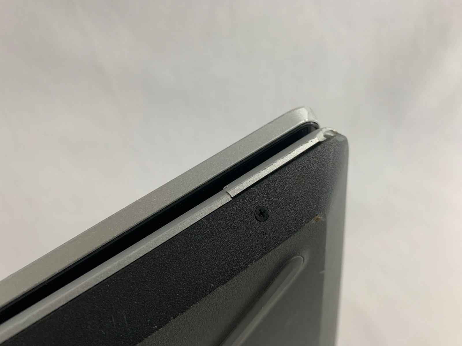 HP 14m-dh1001dx, Intel Core i3-10110U 2.1GHz For Parts/ Repairs, Cracked Screen