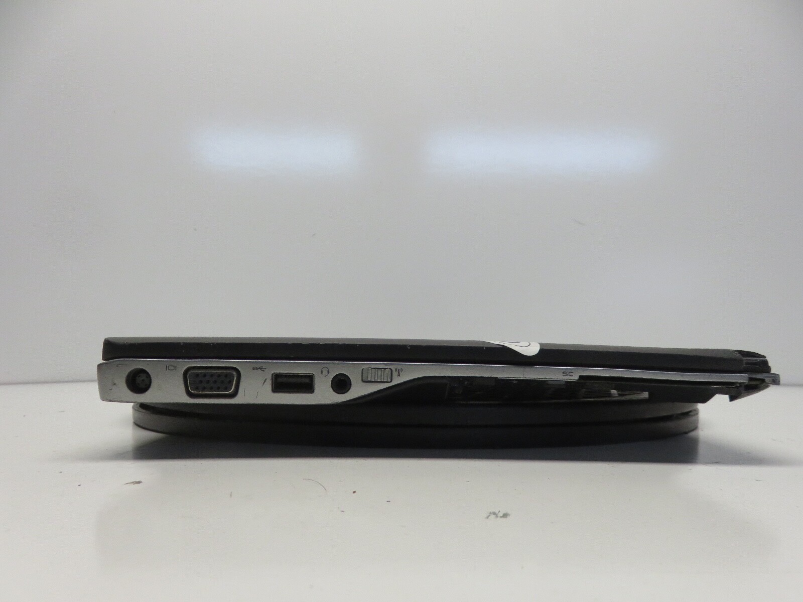 Dell Latitude 6430U Intel i7-3687U 2.1GHz 2 GB NO HDD No Batt