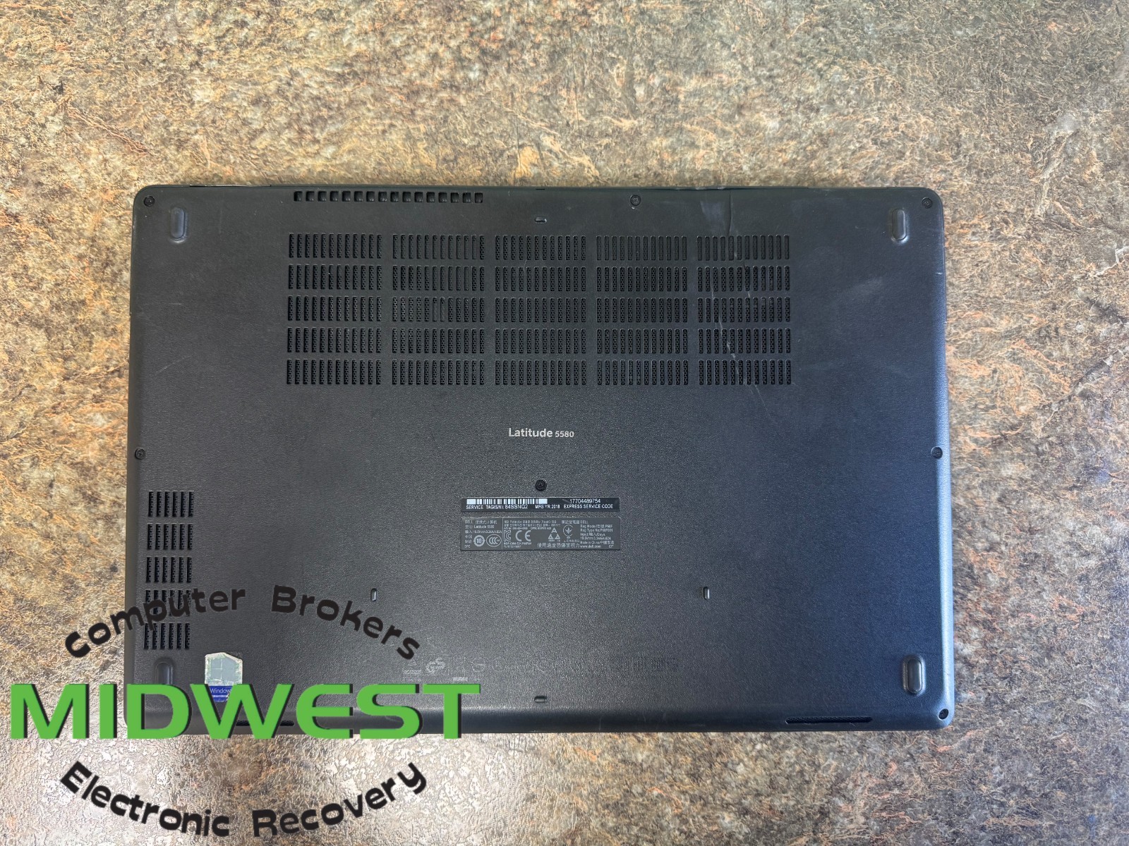 Dell Latitude 5580 i7-7820HQ 2.9GHz 8GB RAM (NO OS/HDD/SSD)
