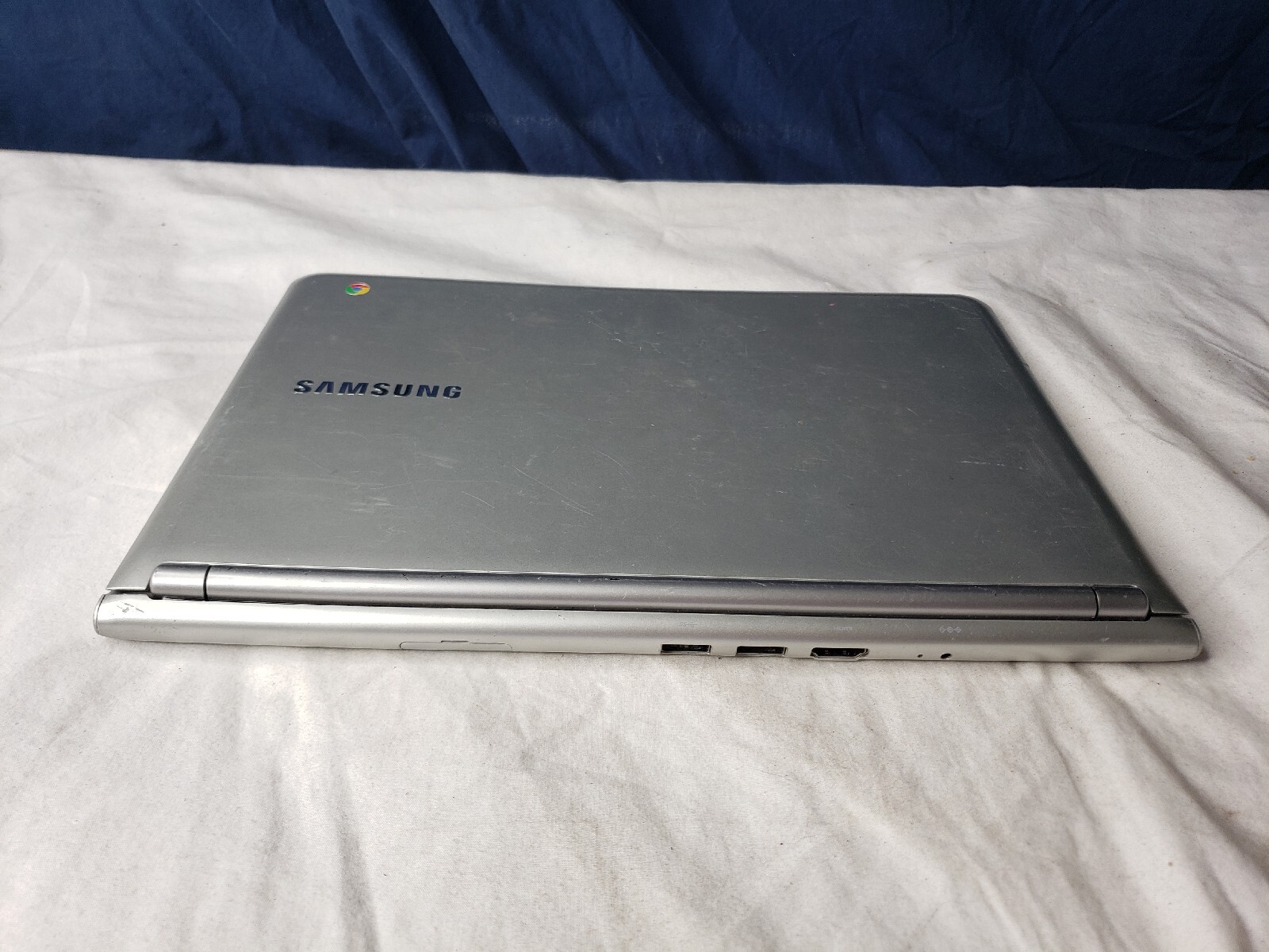 Samsung Chromebook XE303C12 FOR PARTS