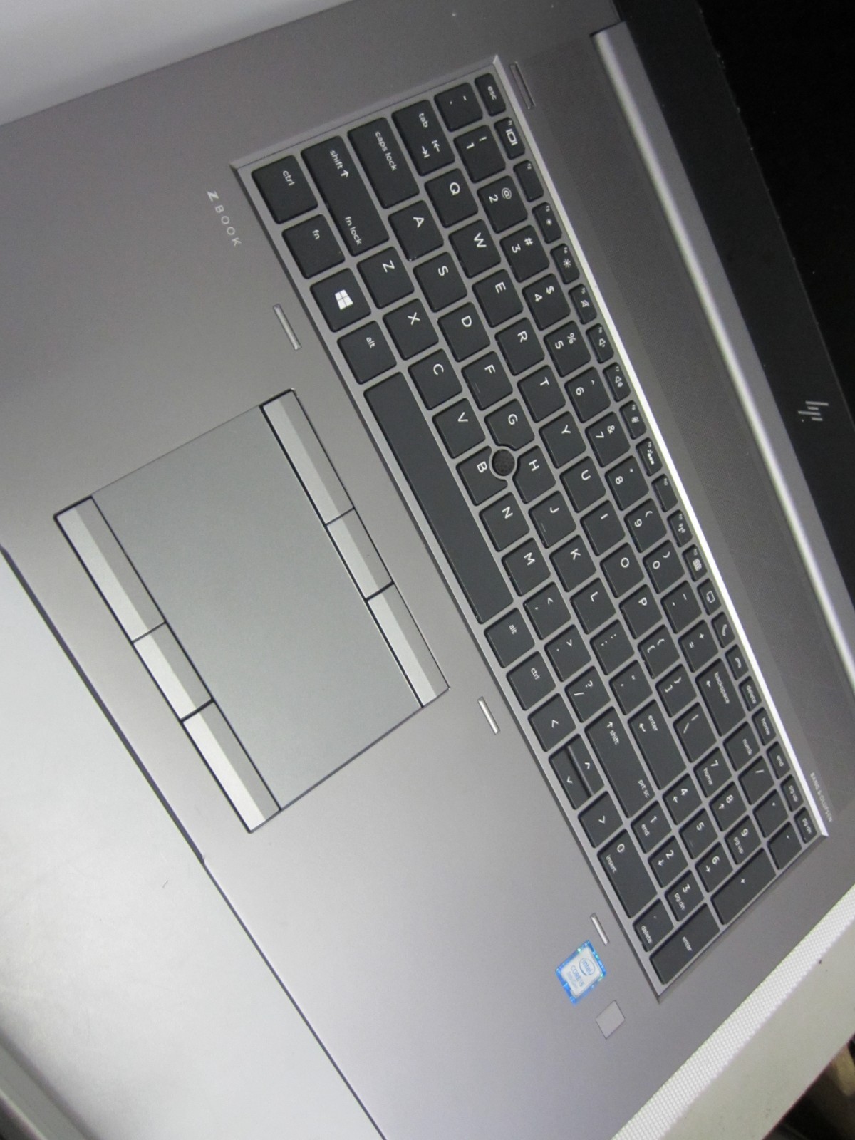 HP ZBook 17 G5 i5-8300H 2.3GHz 16GB/1TB NO OS Laptop + AC READ