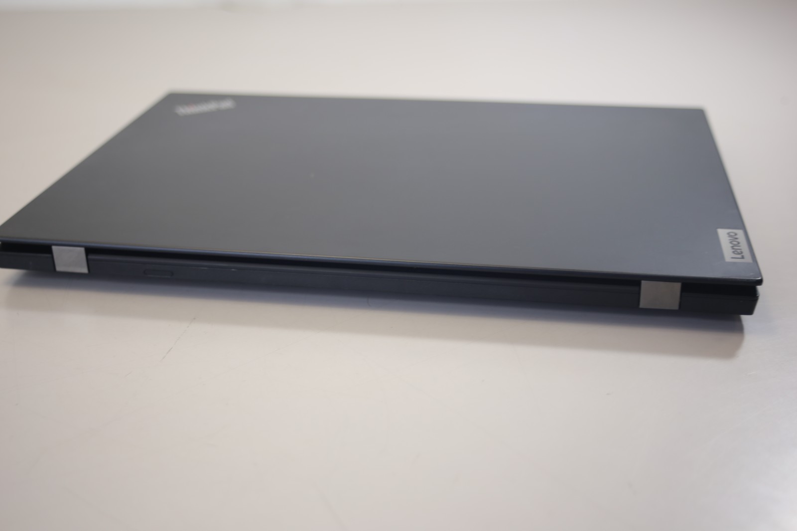 Lenovo ThinkPad P15v Gen 2 Intel i7-11850H 2.5Ghz 16GB DDR4 256GB NVMe A2000