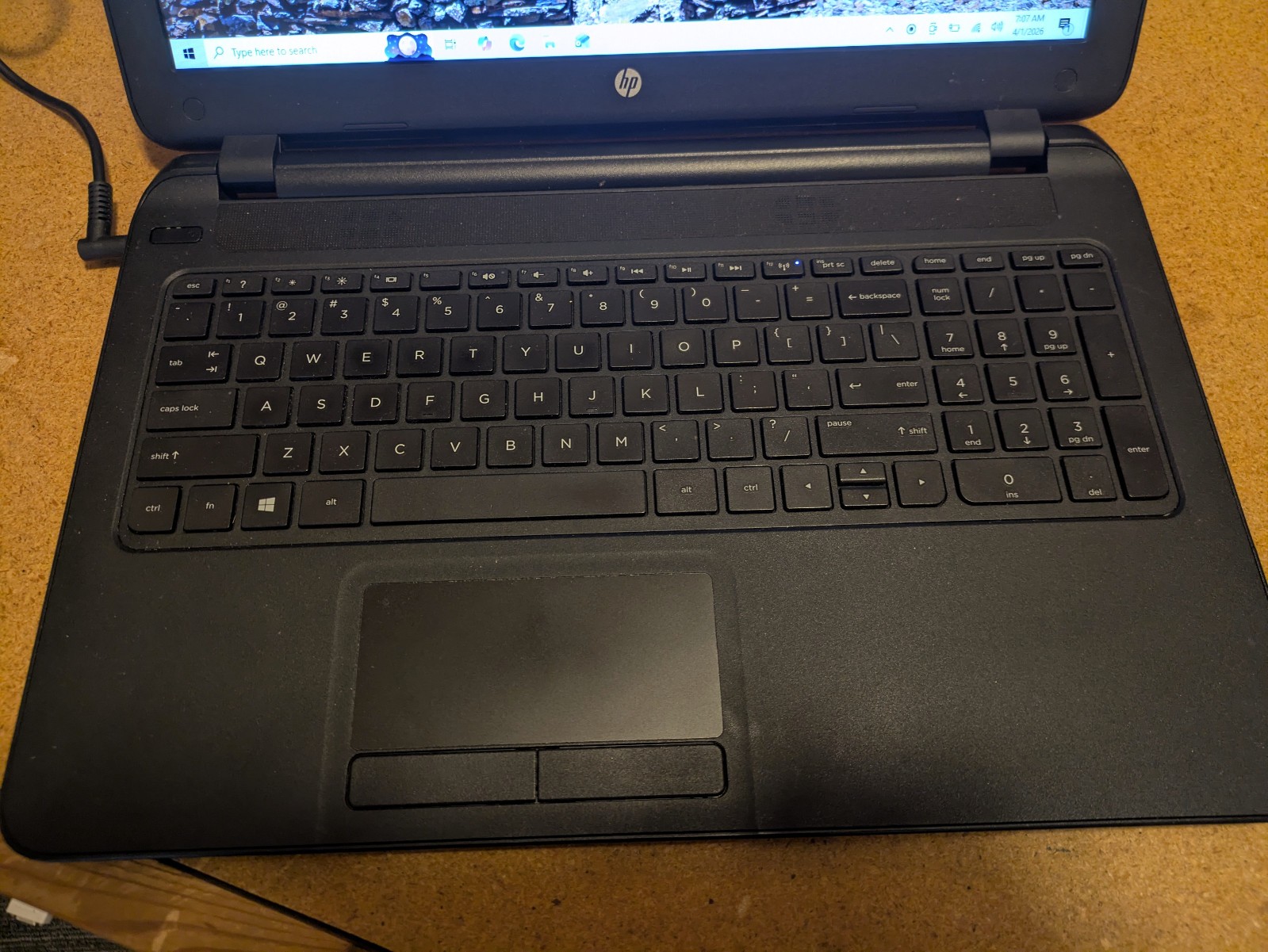 HP 15-1387wm 15.6″ Touchscreen /AMD A8-7410@2.20GHz/4GB/120GB SSD/Win 10/Wifi