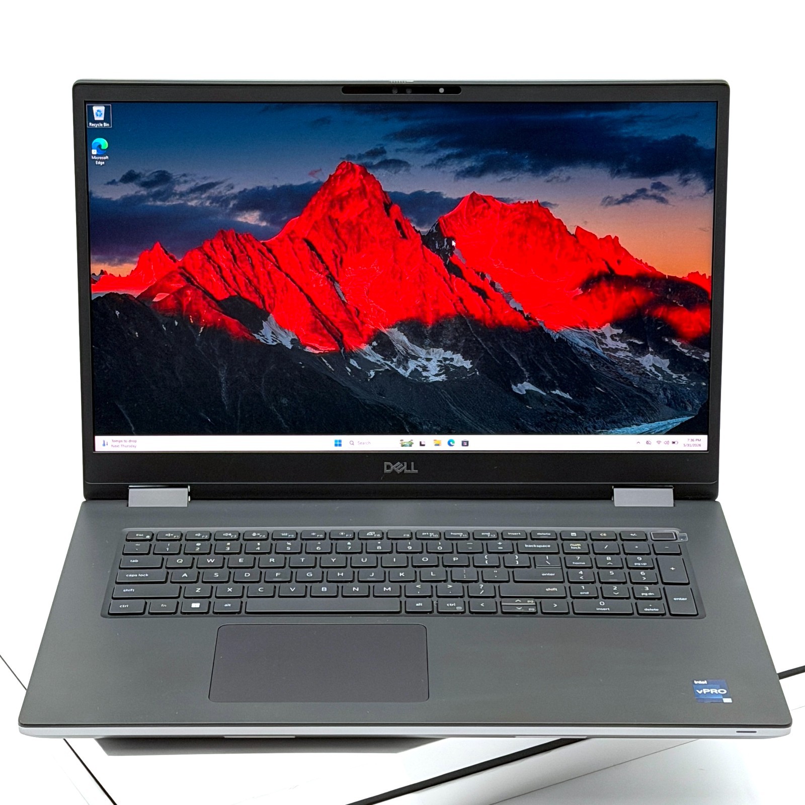 Dell Precision 7780 17.3″ i7-13850HX 32GB RAM 1TB SSD – NVIDIA RTX 3500 Ada 12GB