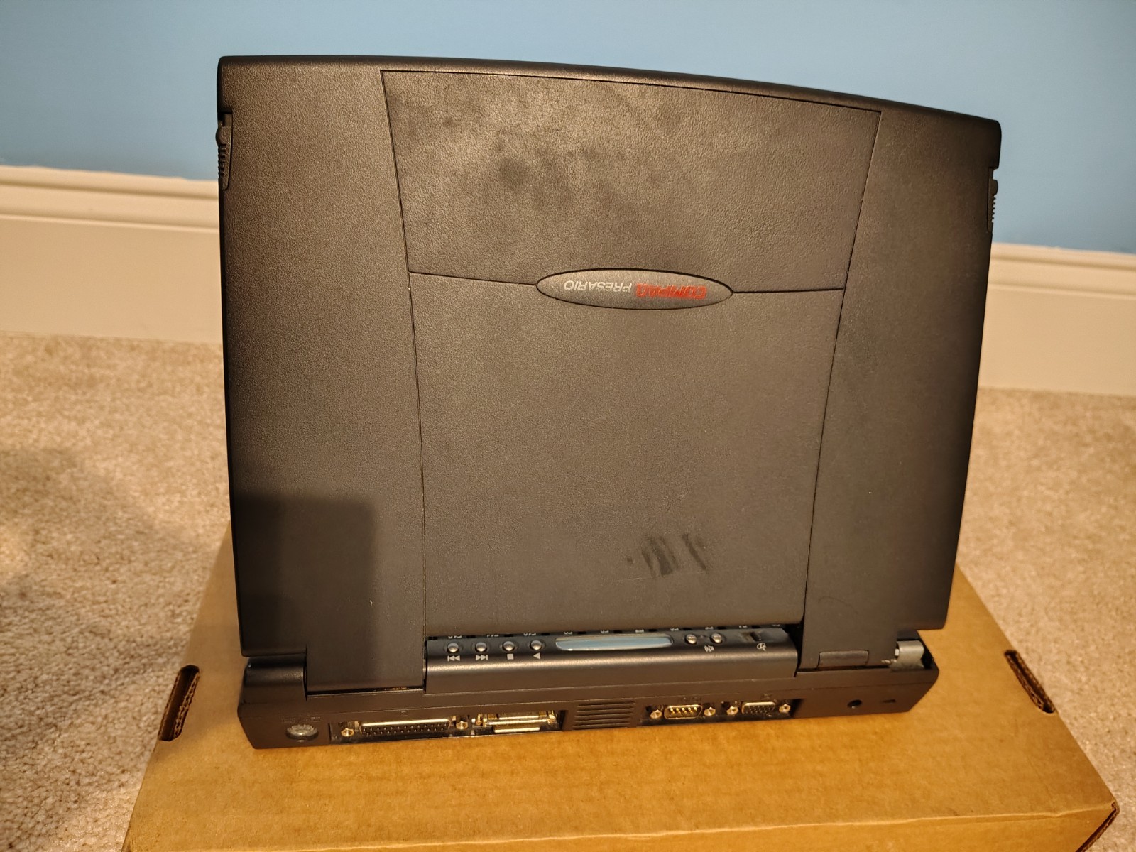 Compaq Presario 1622 Pentium MMX 15Mb RAM 3Gb hdd