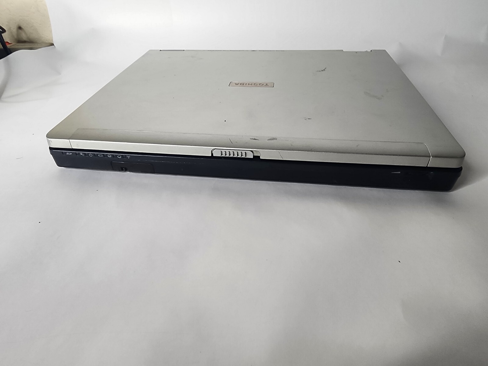 toshiba tecra m2v-s310 250mb Ram 6gb Hdd Intel Centrino