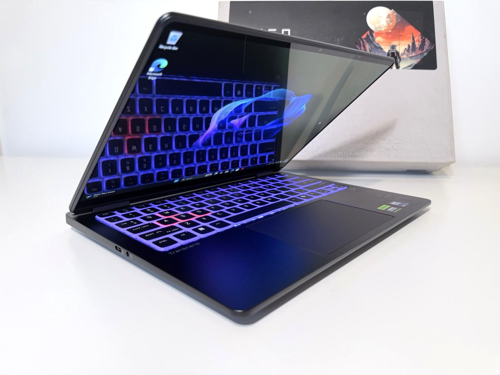 HP OMEN Transcend 14 Intel Core Ultra 7 32GB 1TB SSD RTX 5060 OLED Win11