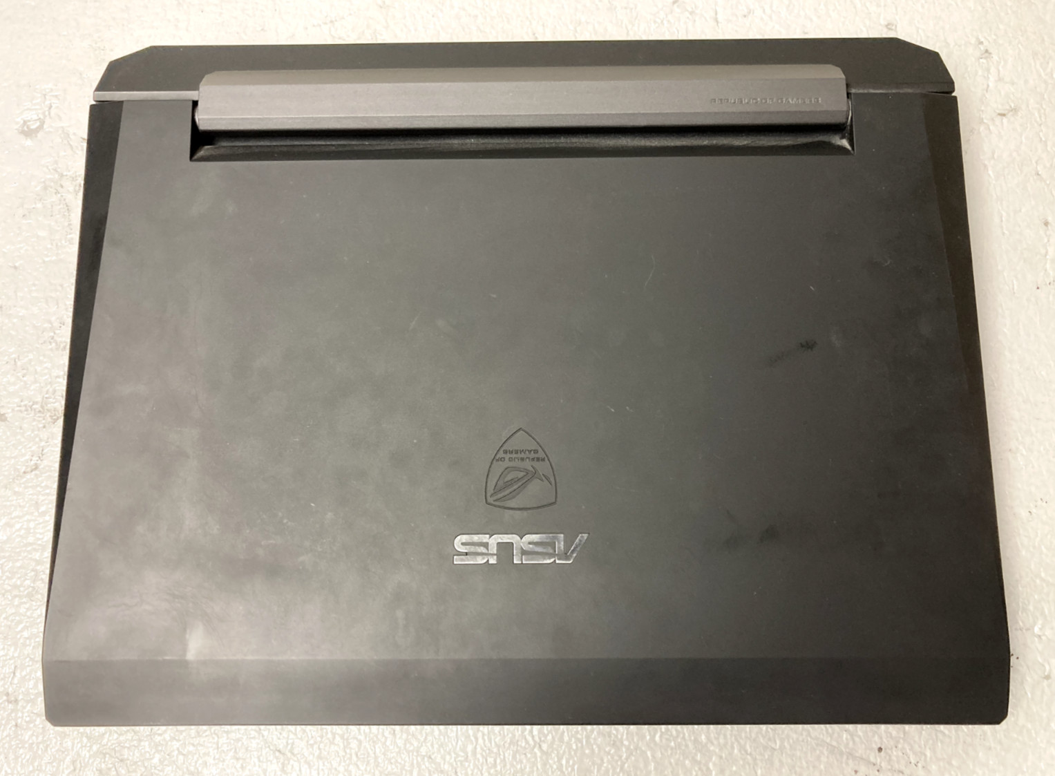 Asus G74S 17.3″ Intel i7-2670QM @2.20GHz 12GB RAM NO HDD W/ Caddy Parts *READ