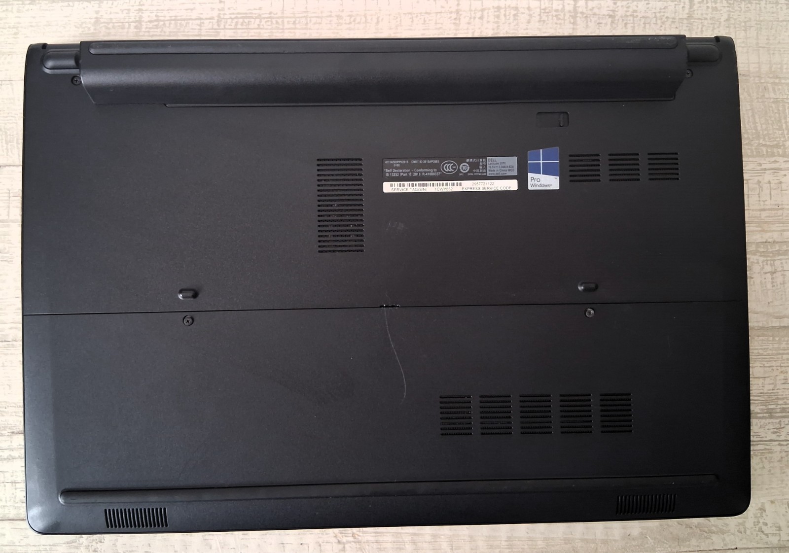 Dell Latitude 3570 Intel Core i5-6200U 2.30GHz 8GB RAM No HDD