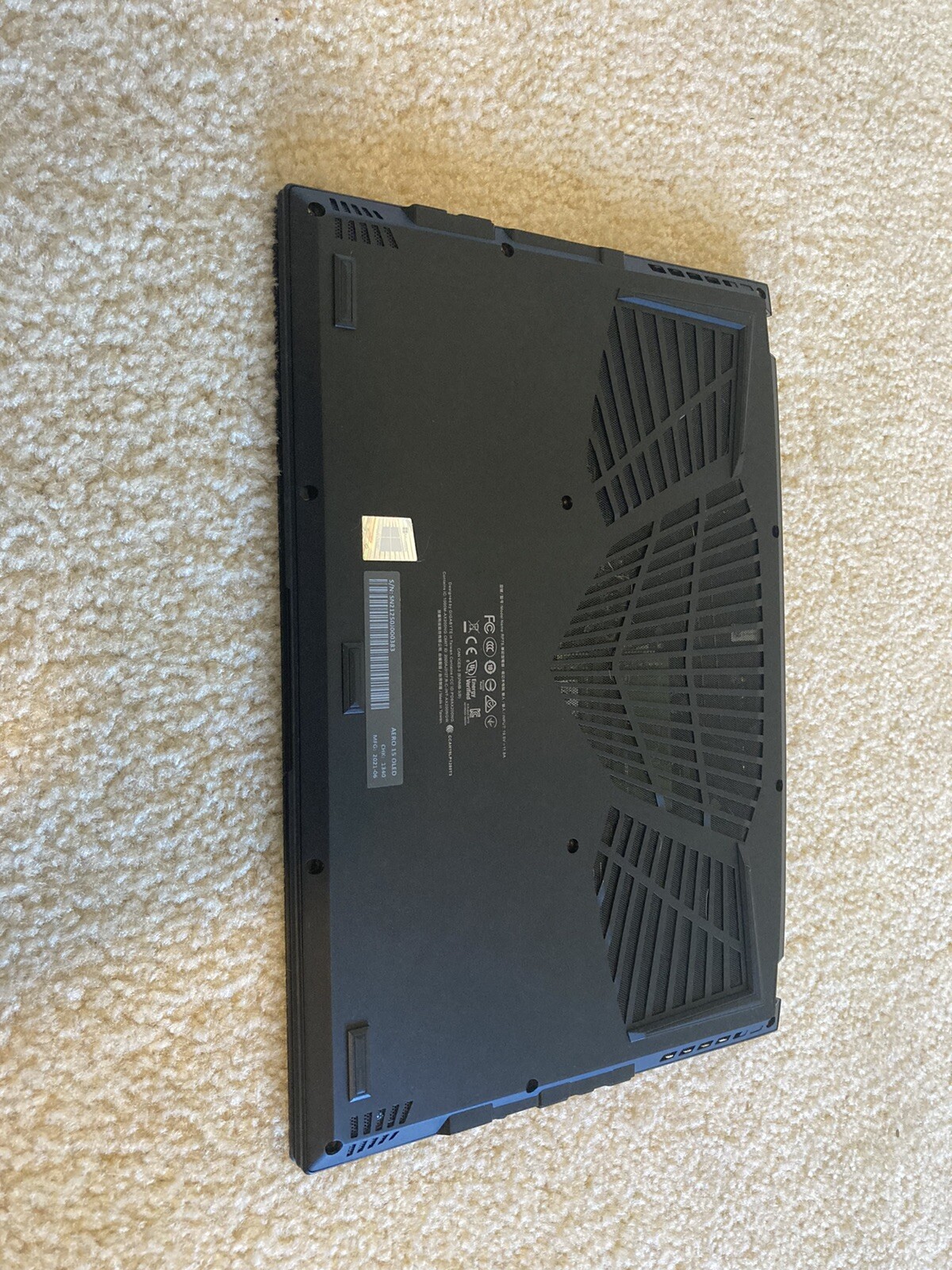 GIGABYTE AERO 15 OLED