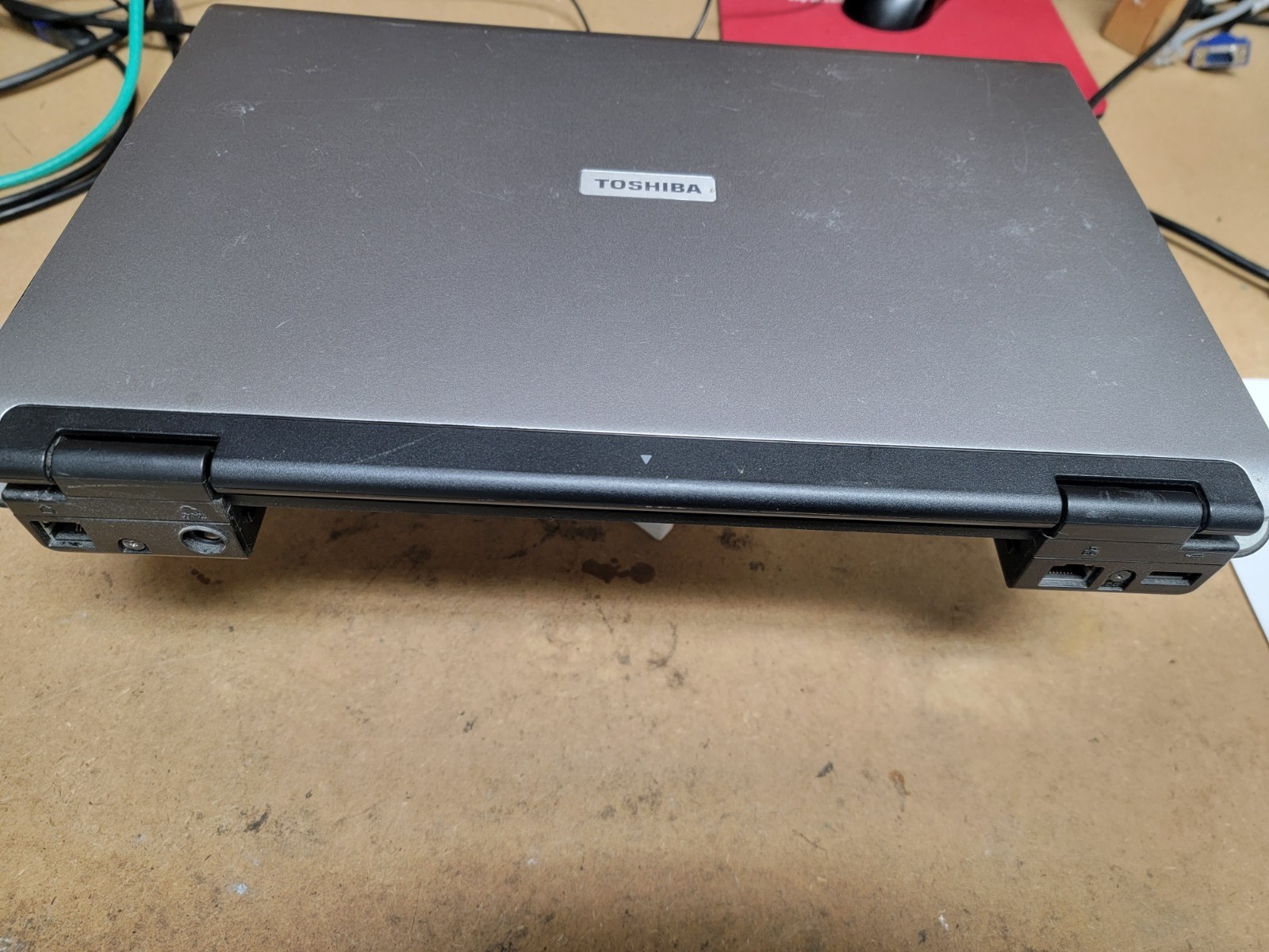 TOSHIBA TECRA A6 – Intel Centrino 1GB RAM NO HDD – NO BATTERY – PARTS OR REPAIR